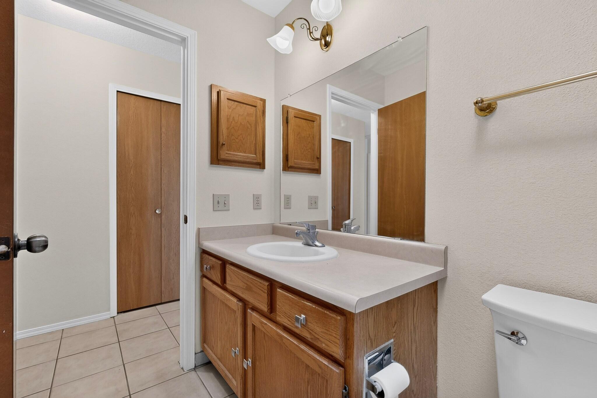 Photo 6 — 6058 Cottontail Road NE