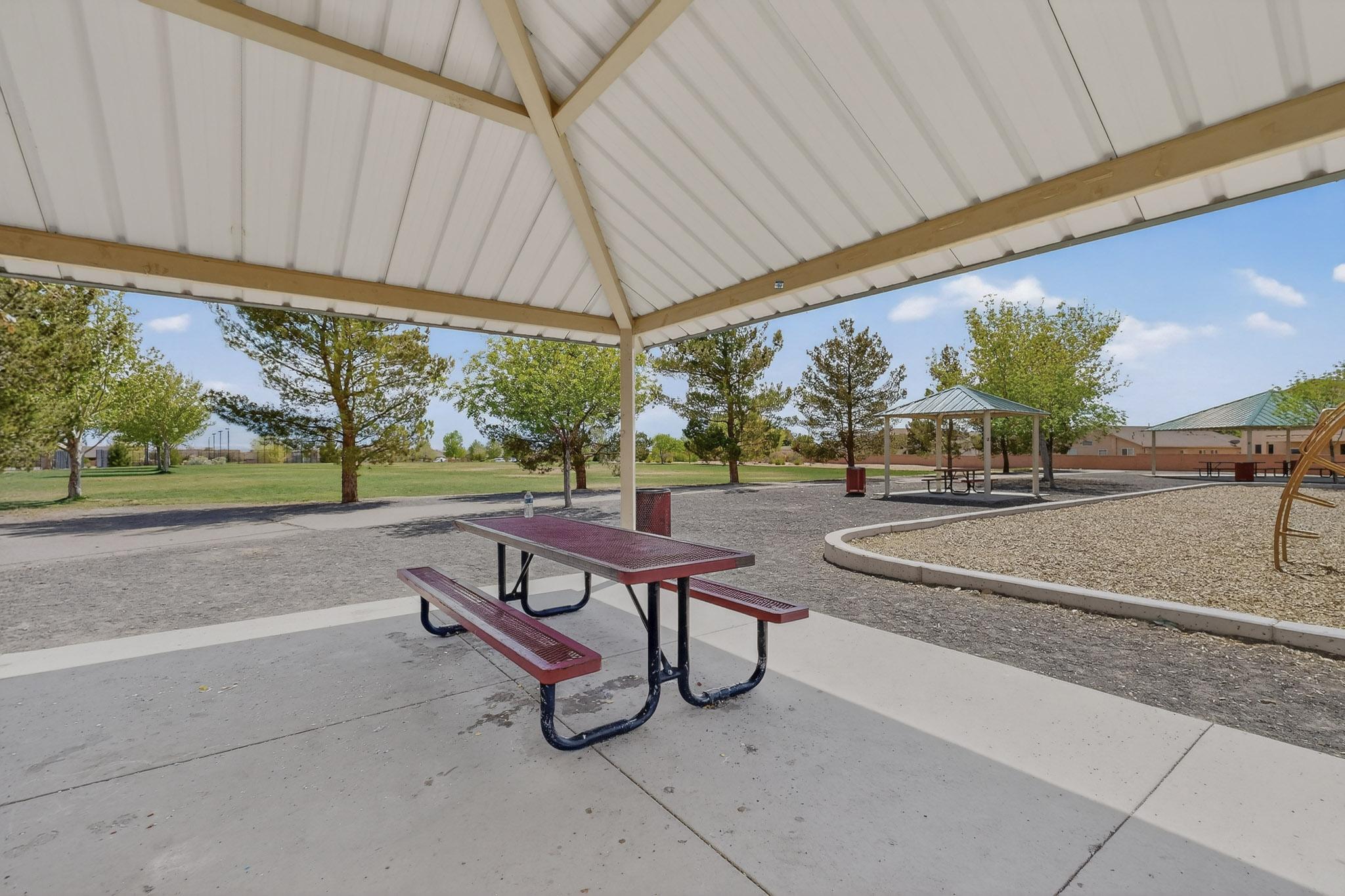 Photo 9 — 410 W Hicks Drive SW