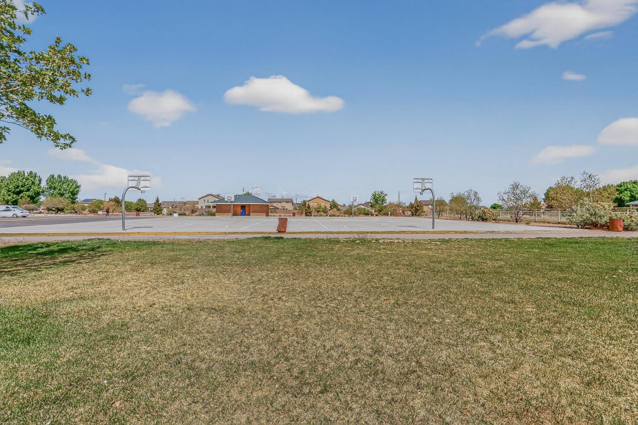 Photo 7 — 410 W Hicks Drive SW