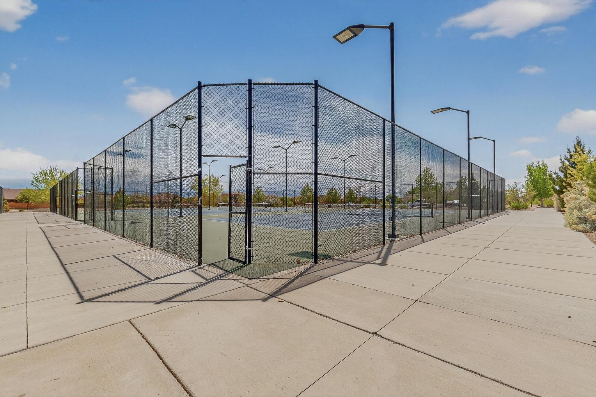 Photo 3 — 410 W Hicks Drive SW
