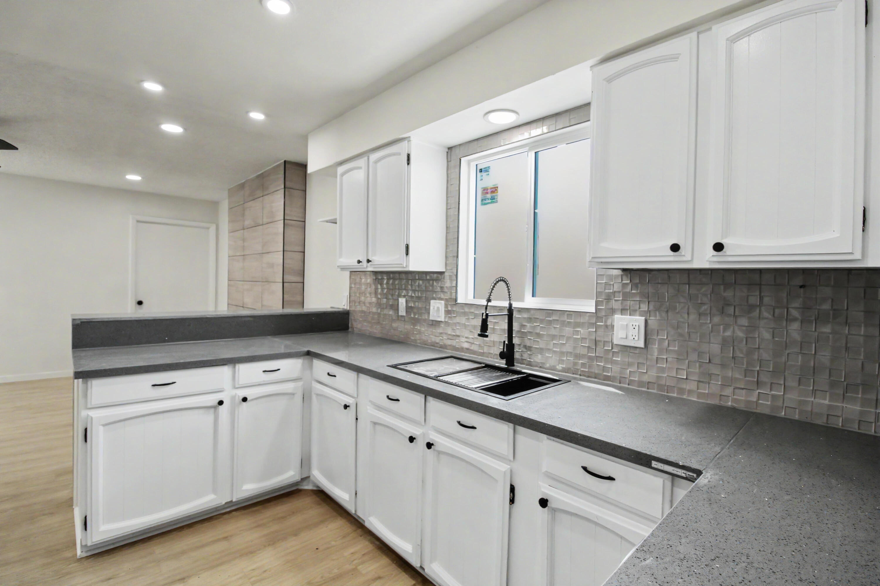 Photo 18 — 6325 Christy Avenue NE