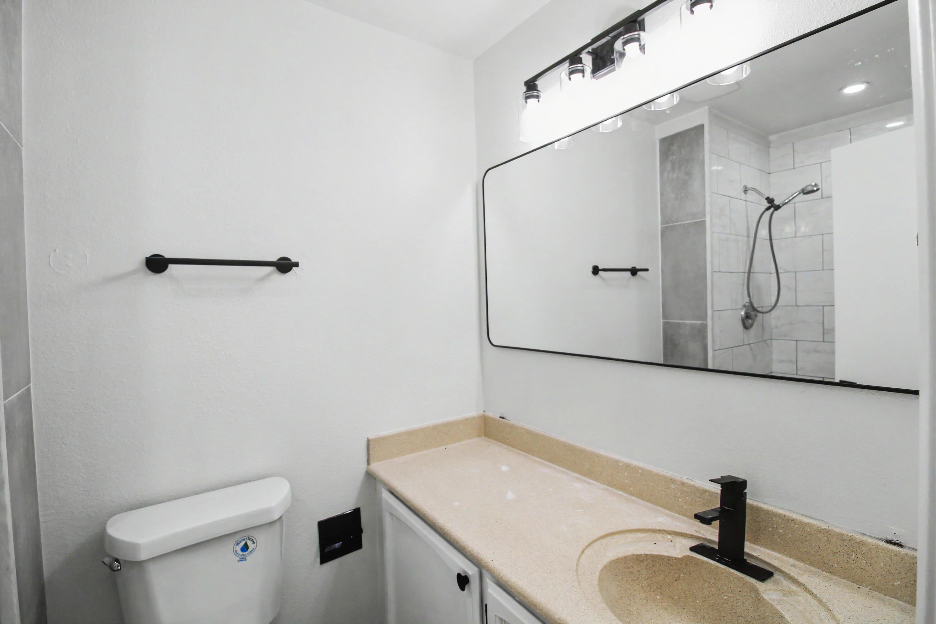 Photo 6 — 6325 Christy Avenue NE