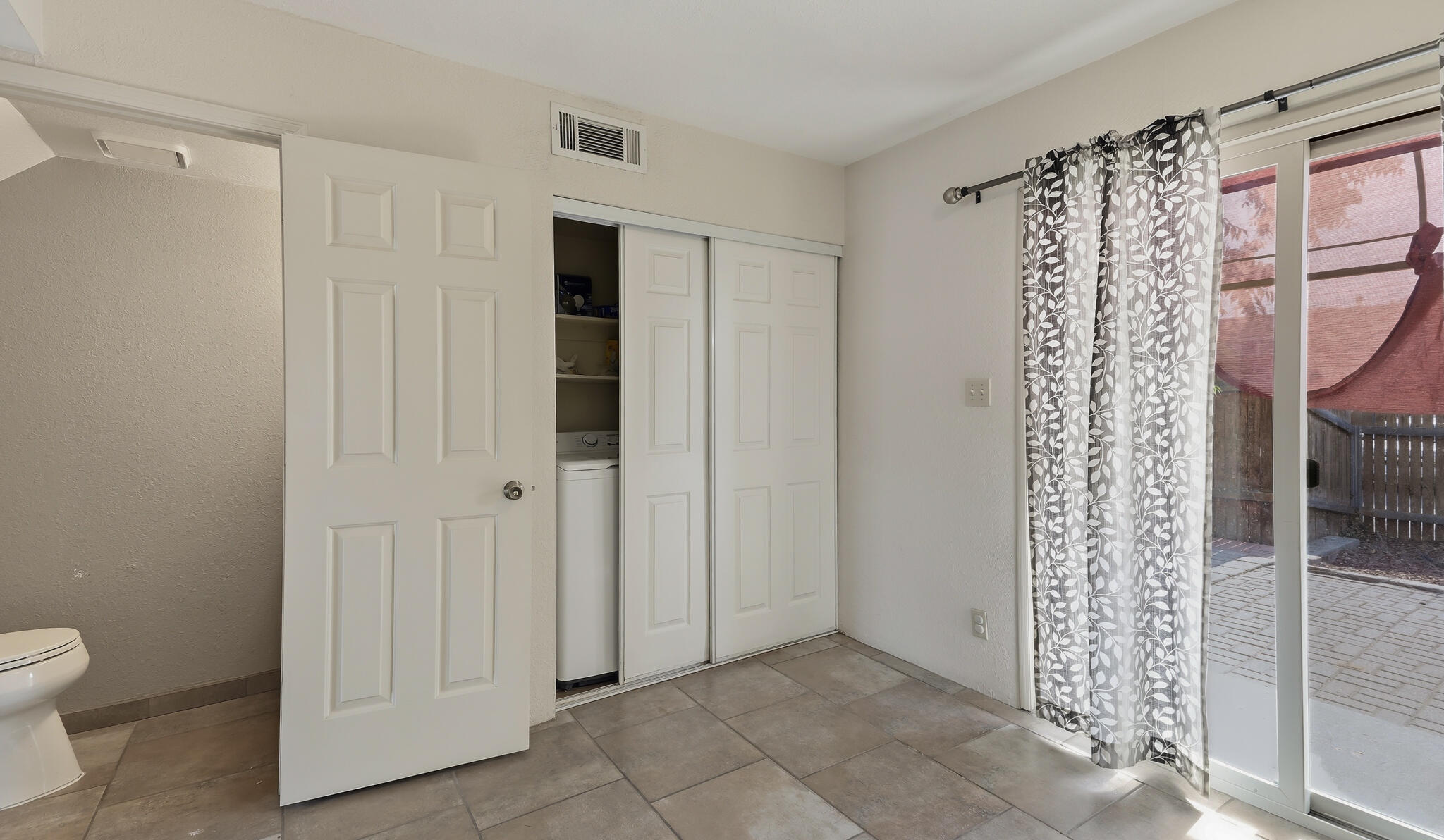 Photo 15 — 3301 Monroe Street NE UNIT J105
