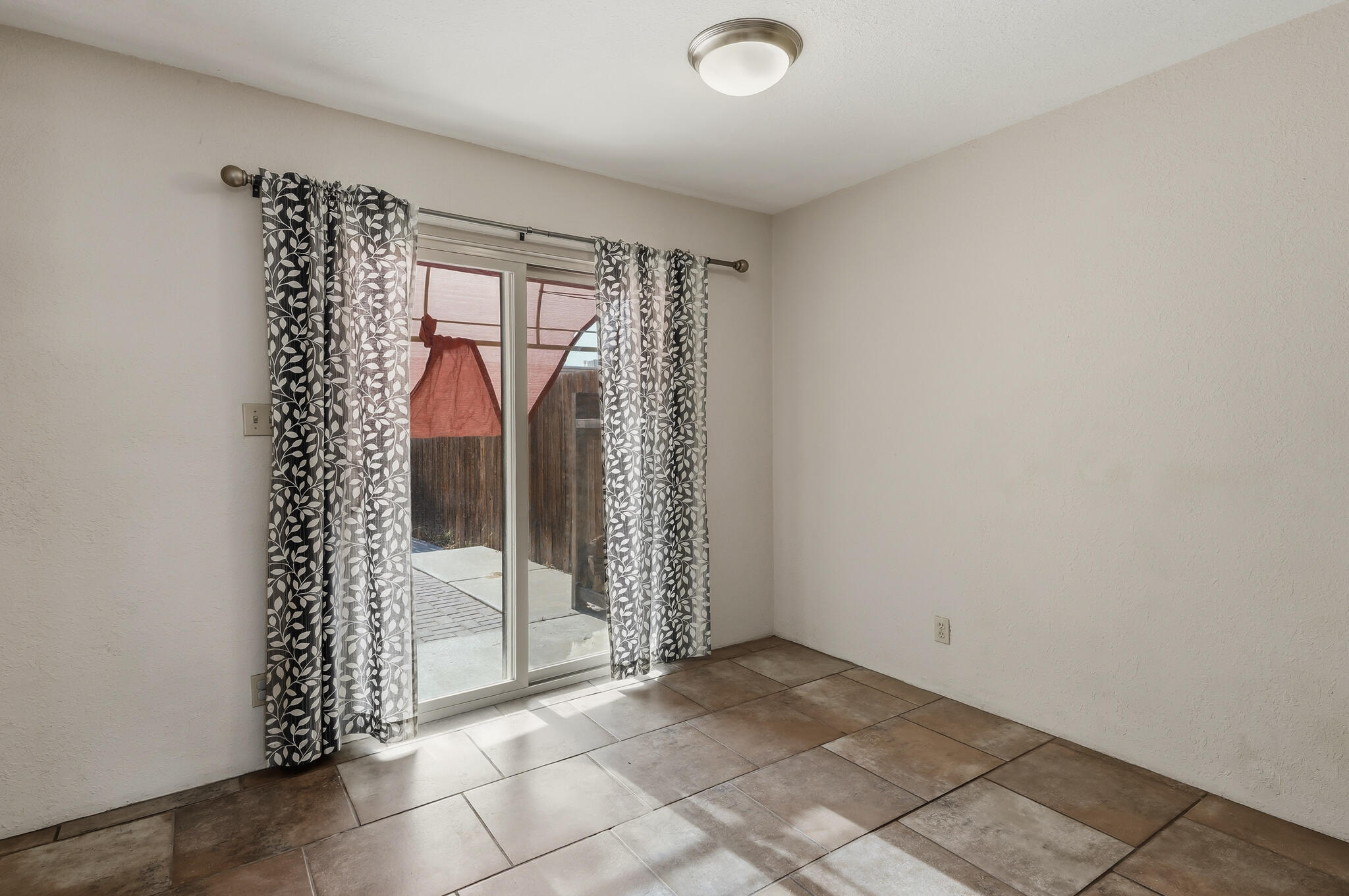 Photo 13 — 3301 Monroe Street NE UNIT J105