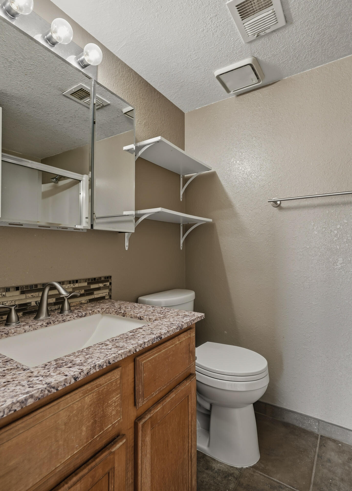 Photo 9 — 3301 Monroe Street NE UNIT J105