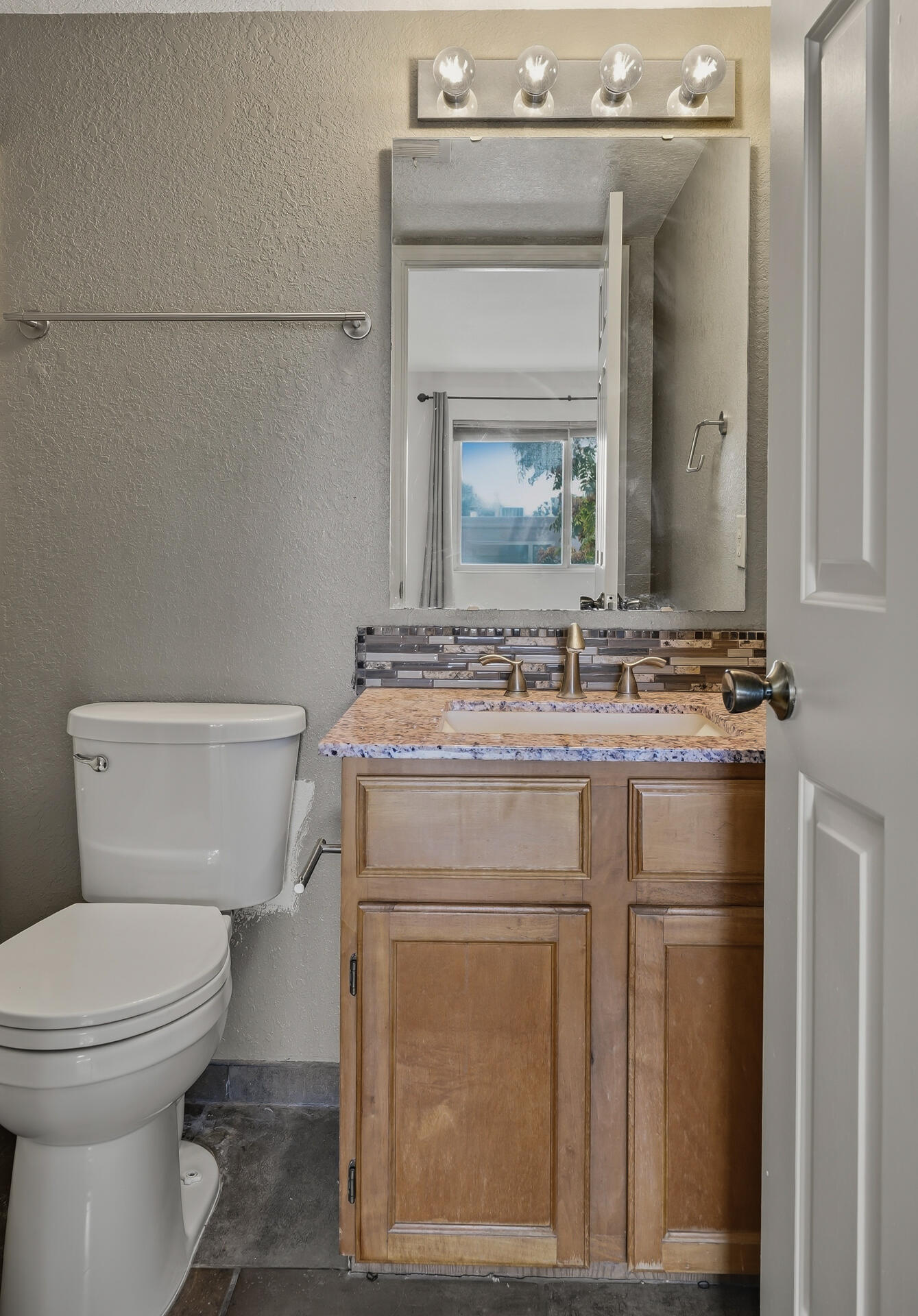 Photo 7 — 3301 Monroe Street NE UNIT J105
