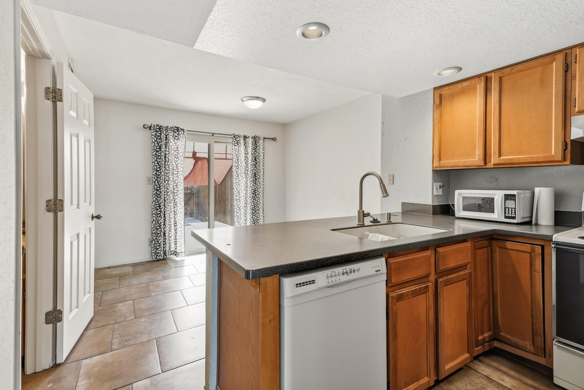 Photo 20 — 3301 Monroe Street NE UNIT J105