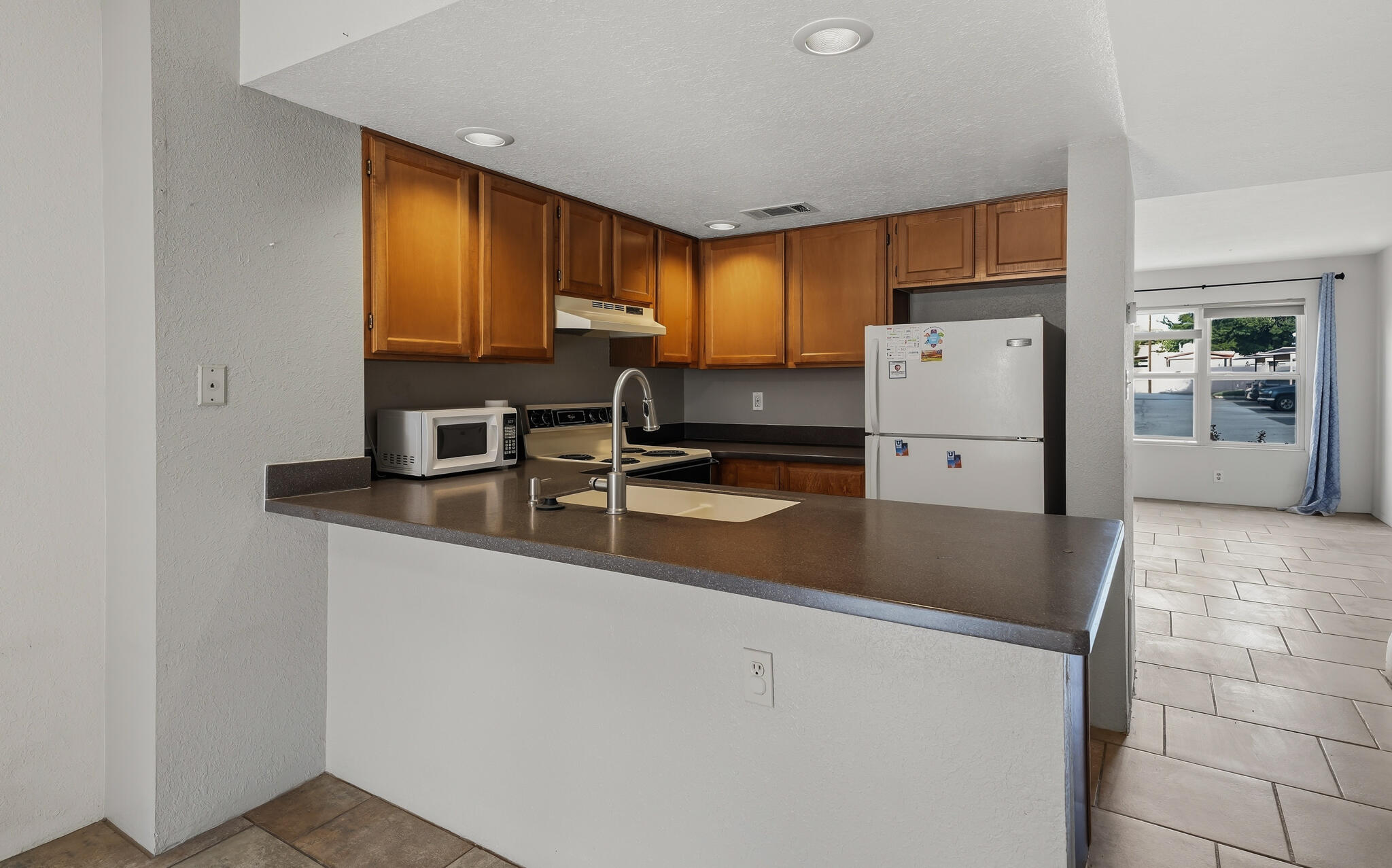 Photo 19 — 3301 Monroe Street NE UNIT J105