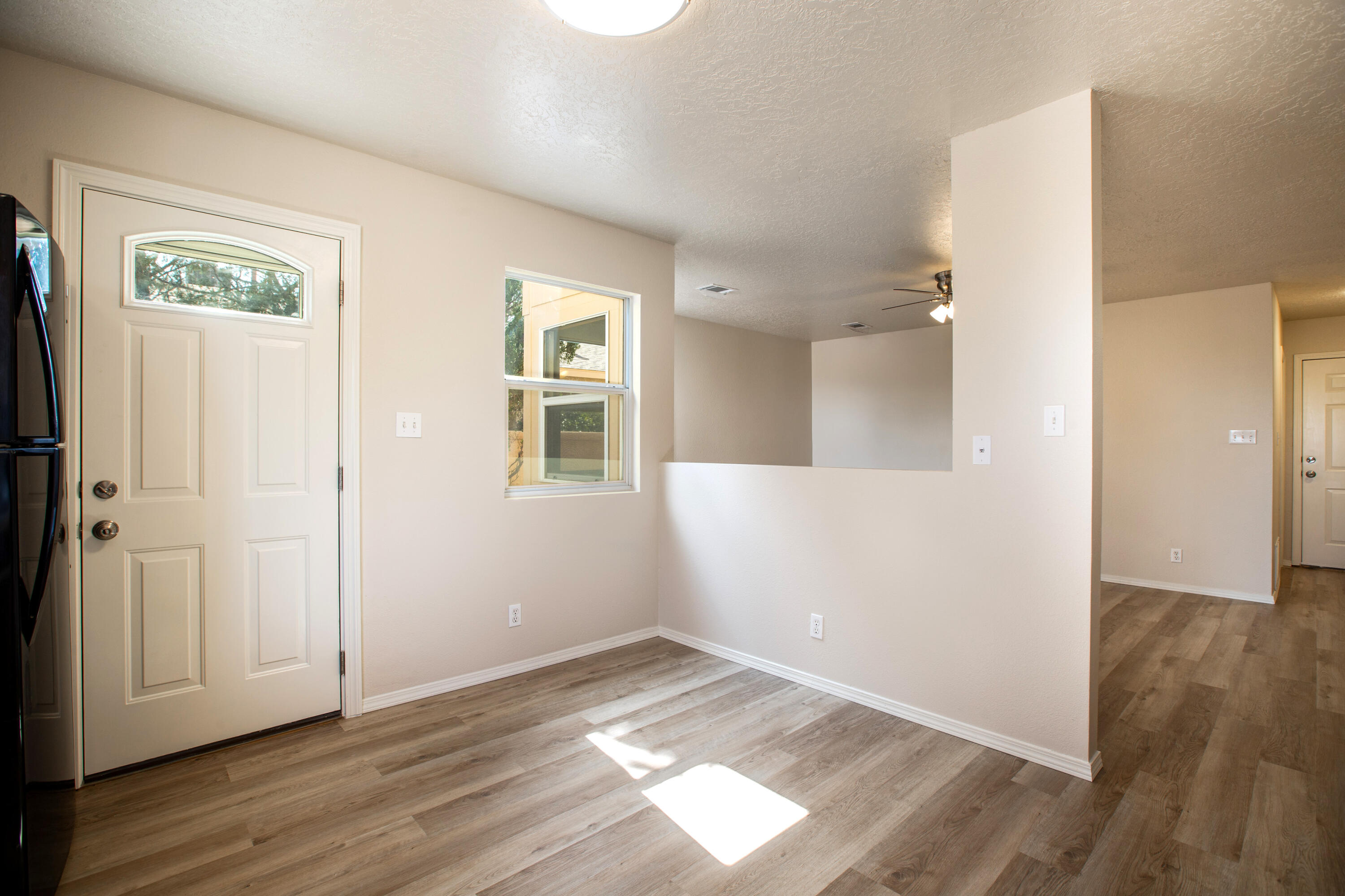 Photo 11 — 516 Medina Meadows Drive NE