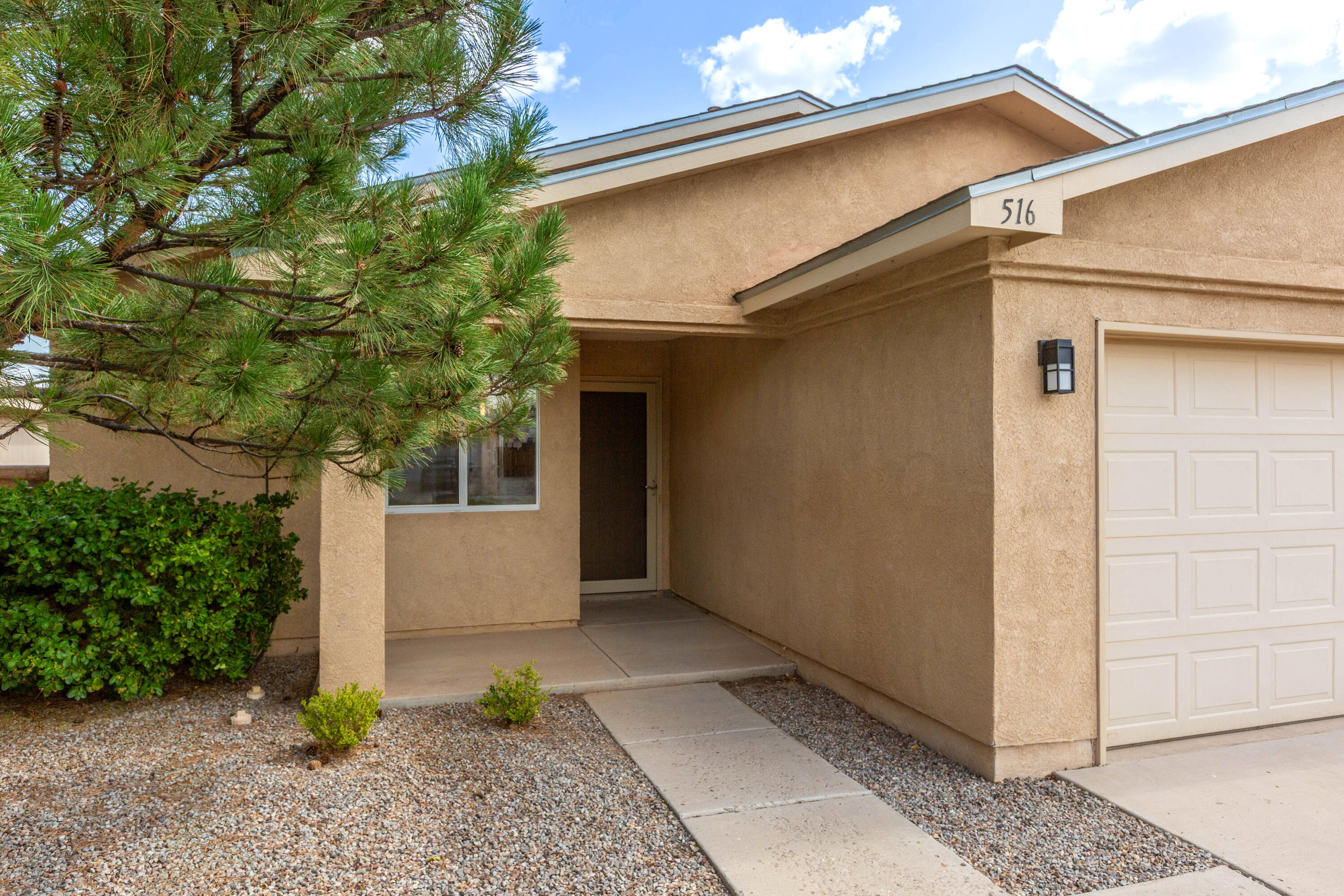 Photo 15 — 516 Medina Meadows Drive NE