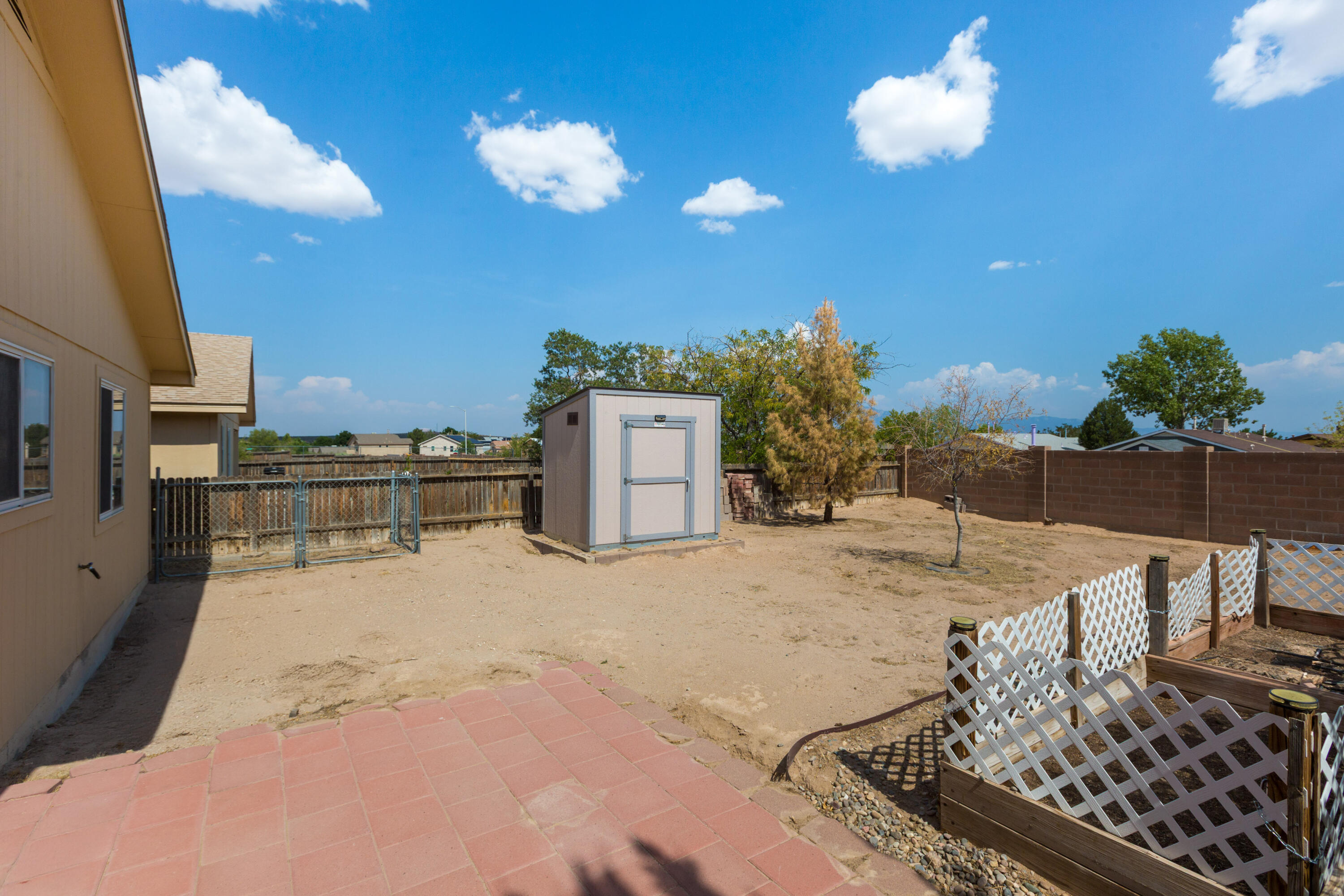 Photo 8 — 516 Medina Meadows Drive NE
