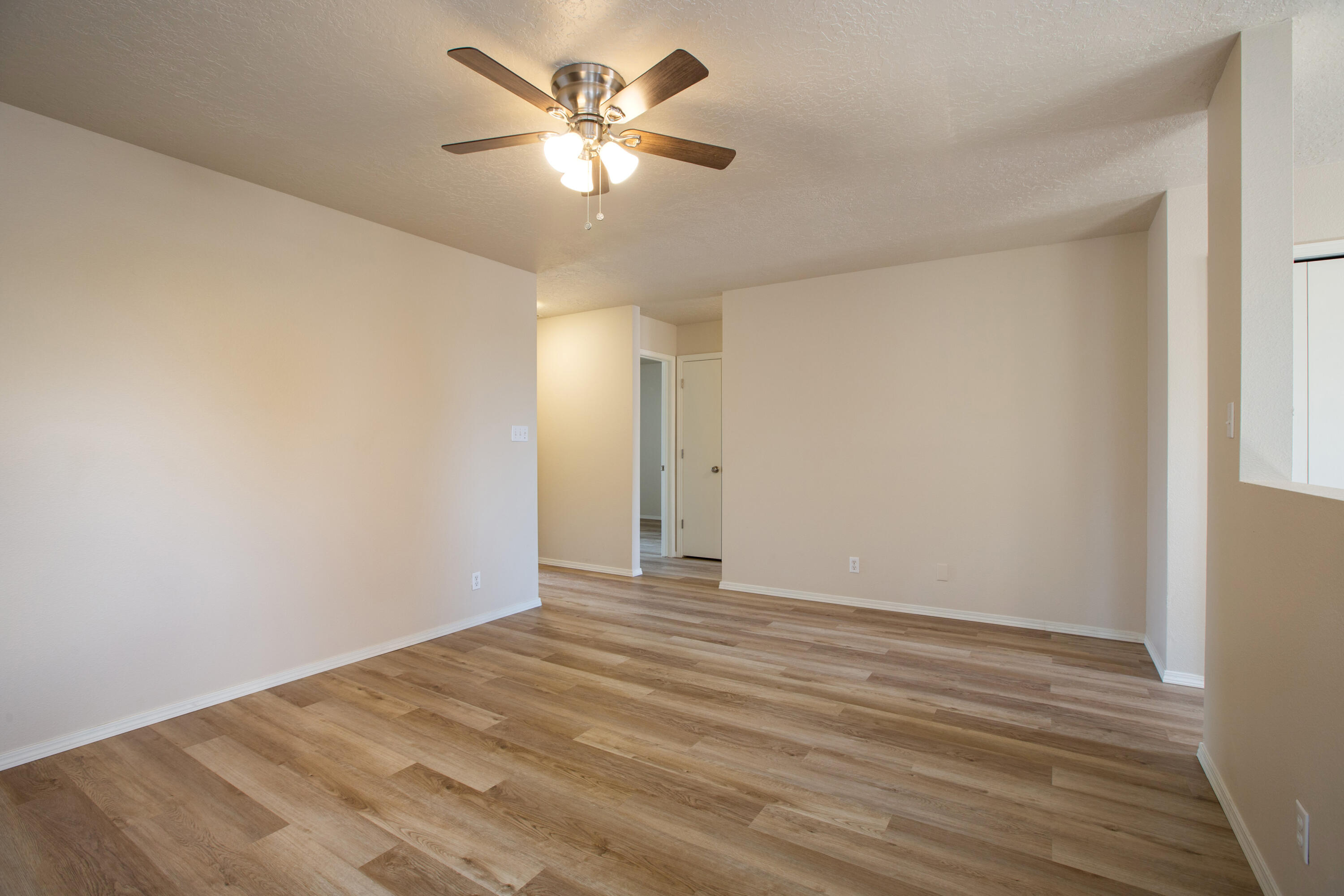 Photo 20 — 516 Medina Meadows Drive NE