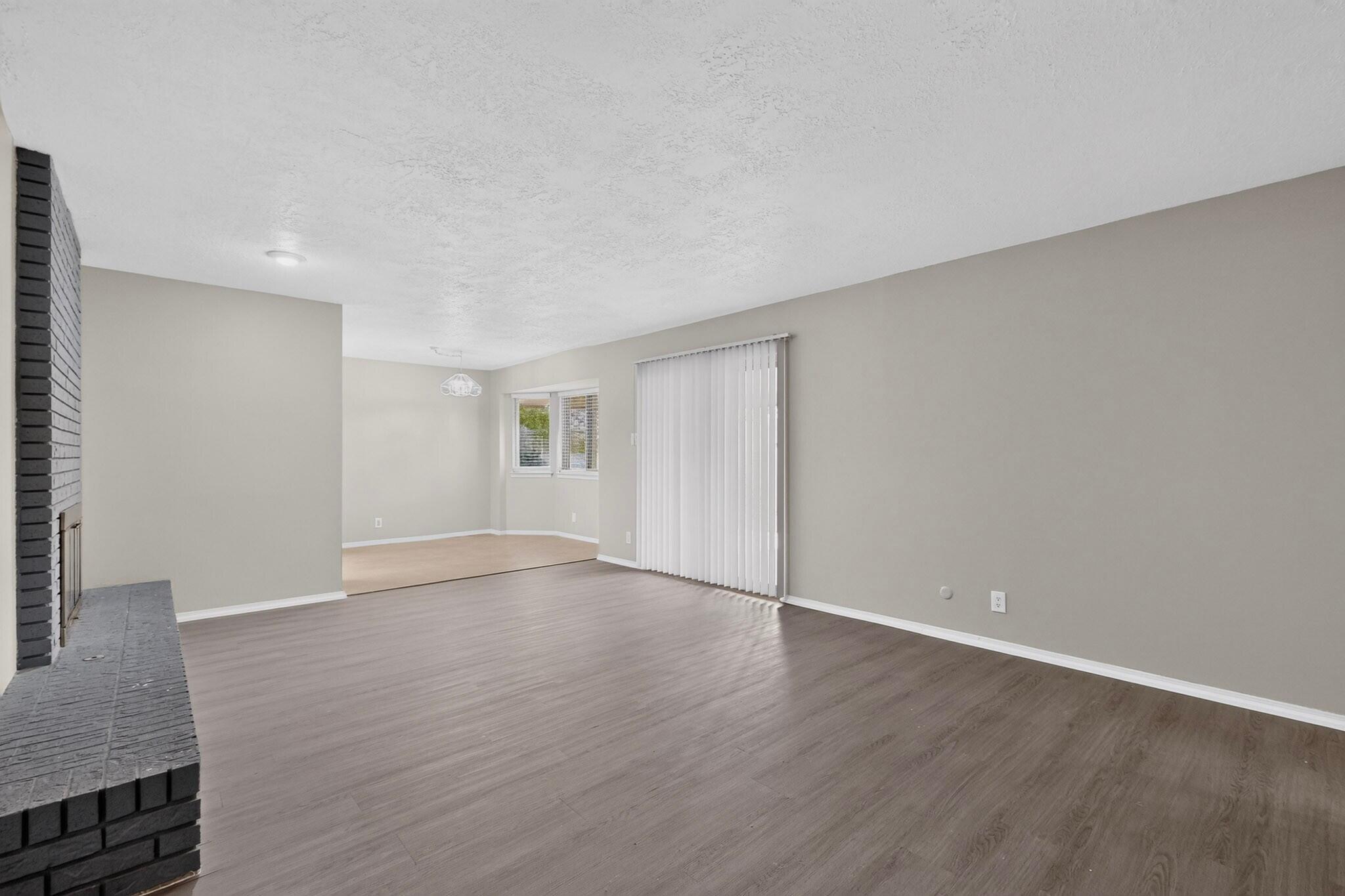 Photo 20 — 9015 FREEDOM Way NE