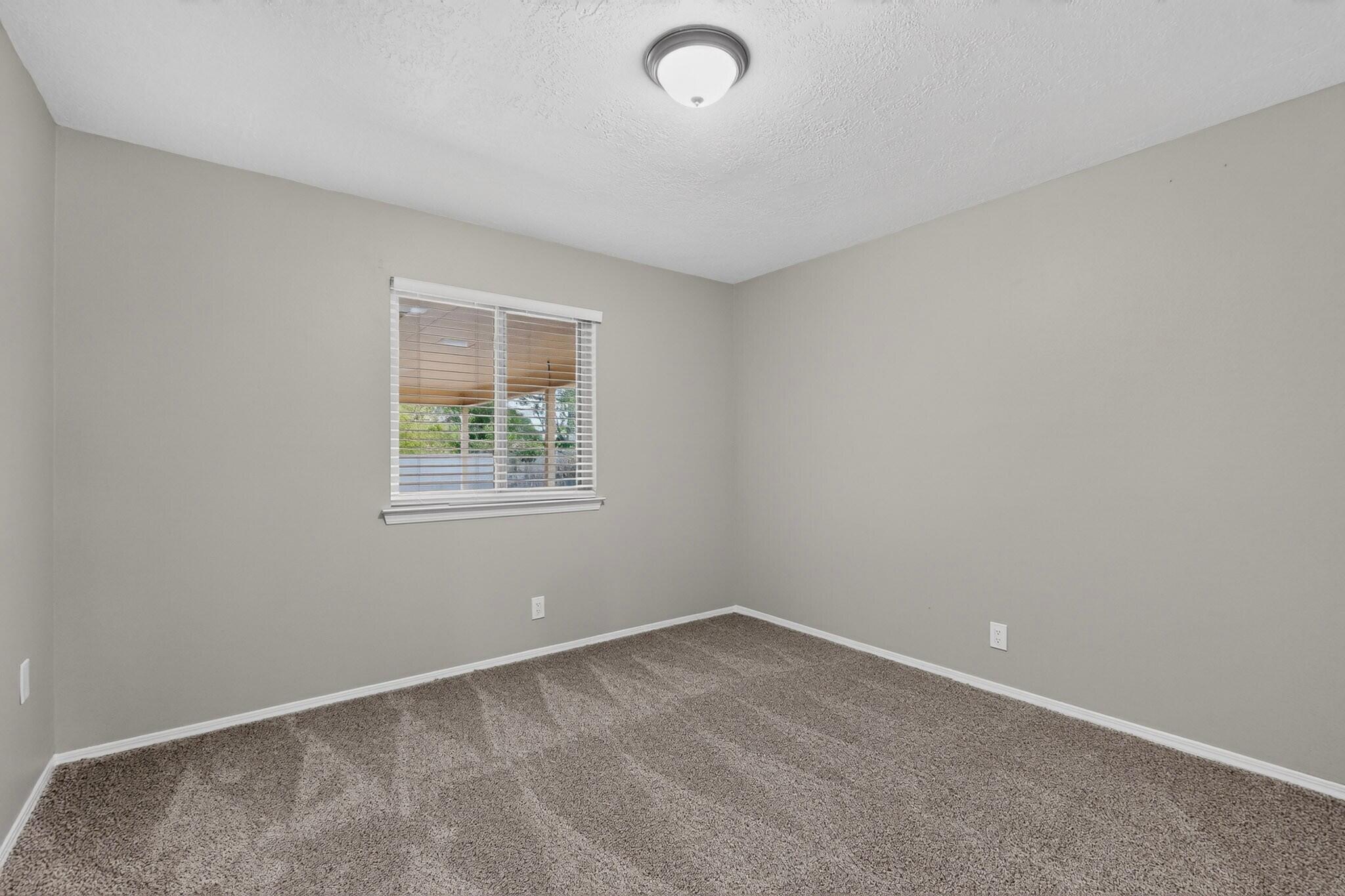 Photo 8 — 9015 FREEDOM Way NE