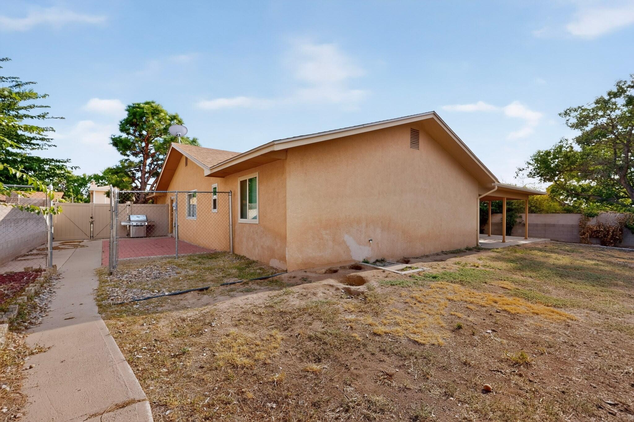 Photo 15 — 9015 FREEDOM Way NE