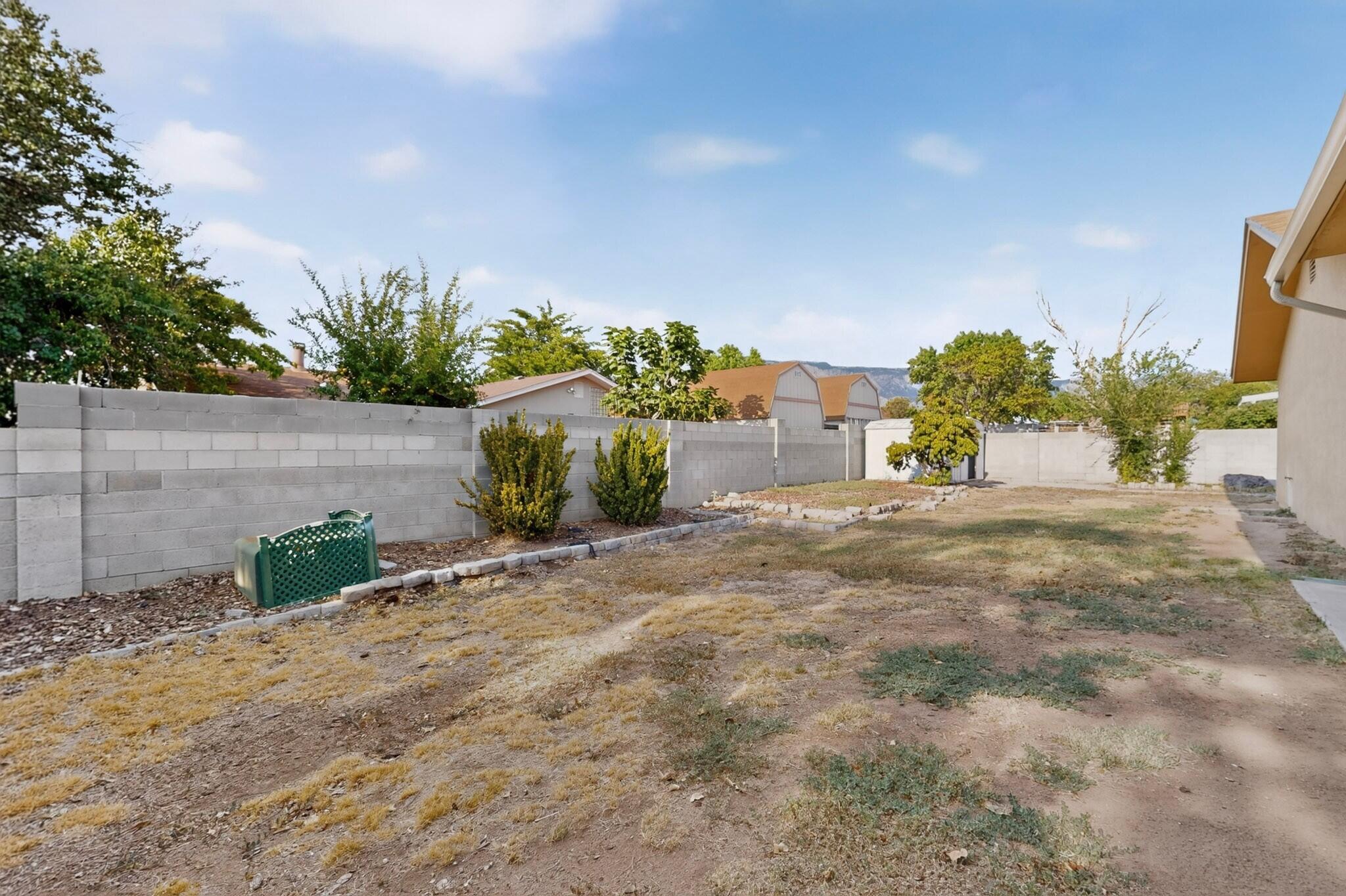 Photo 4 — 9015 FREEDOM Way NE