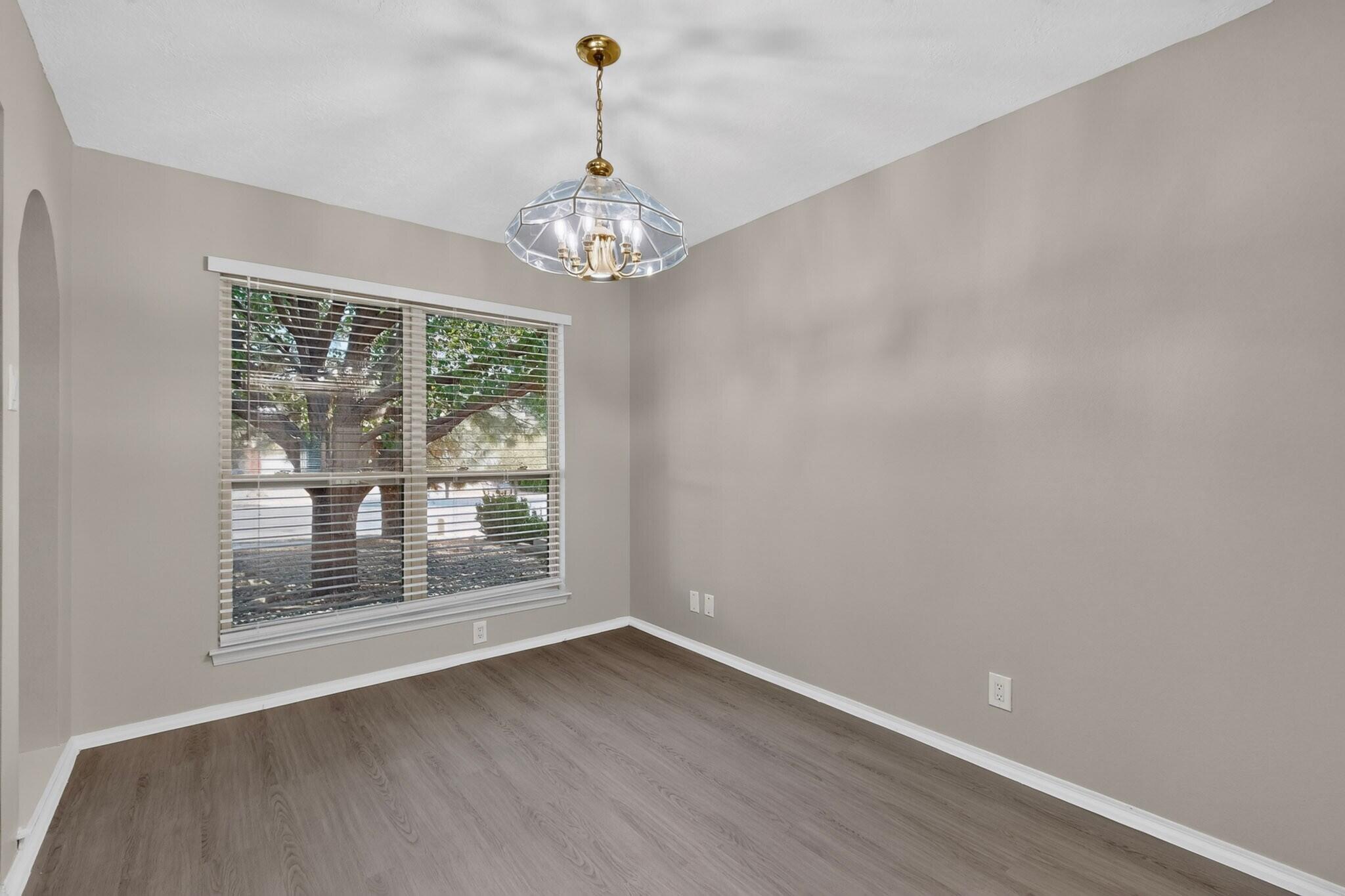 Photo 17 — 9015 FREEDOM Way NE