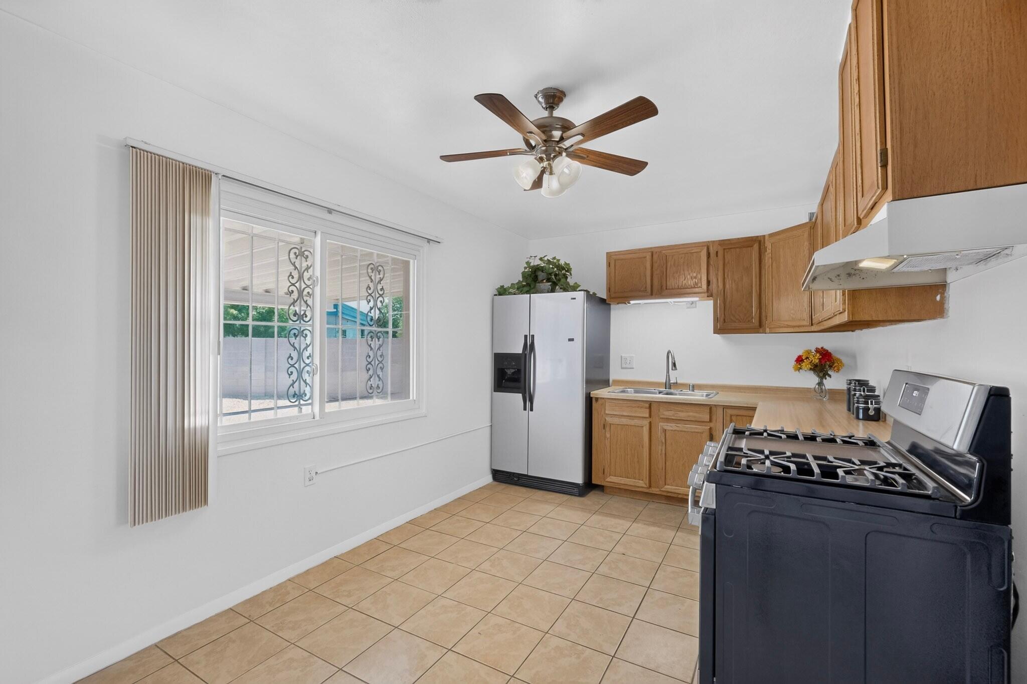 Photo 11 — 2304 Elizabeth Street NE