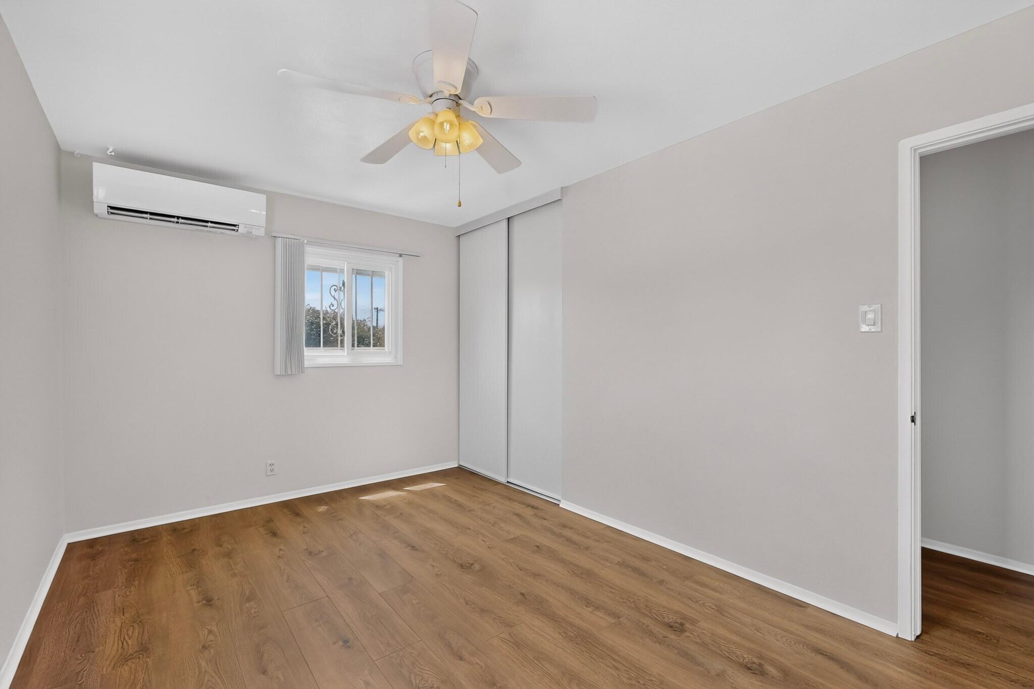 Photo 16 — 2304 Elizabeth Street NE