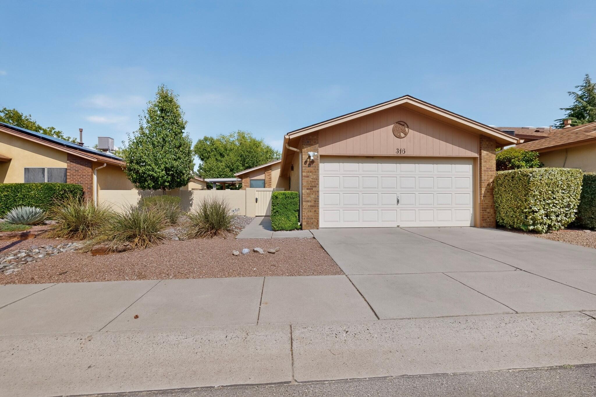 316 Palmer Park Drive NE, Albuquerque, NM 87123
