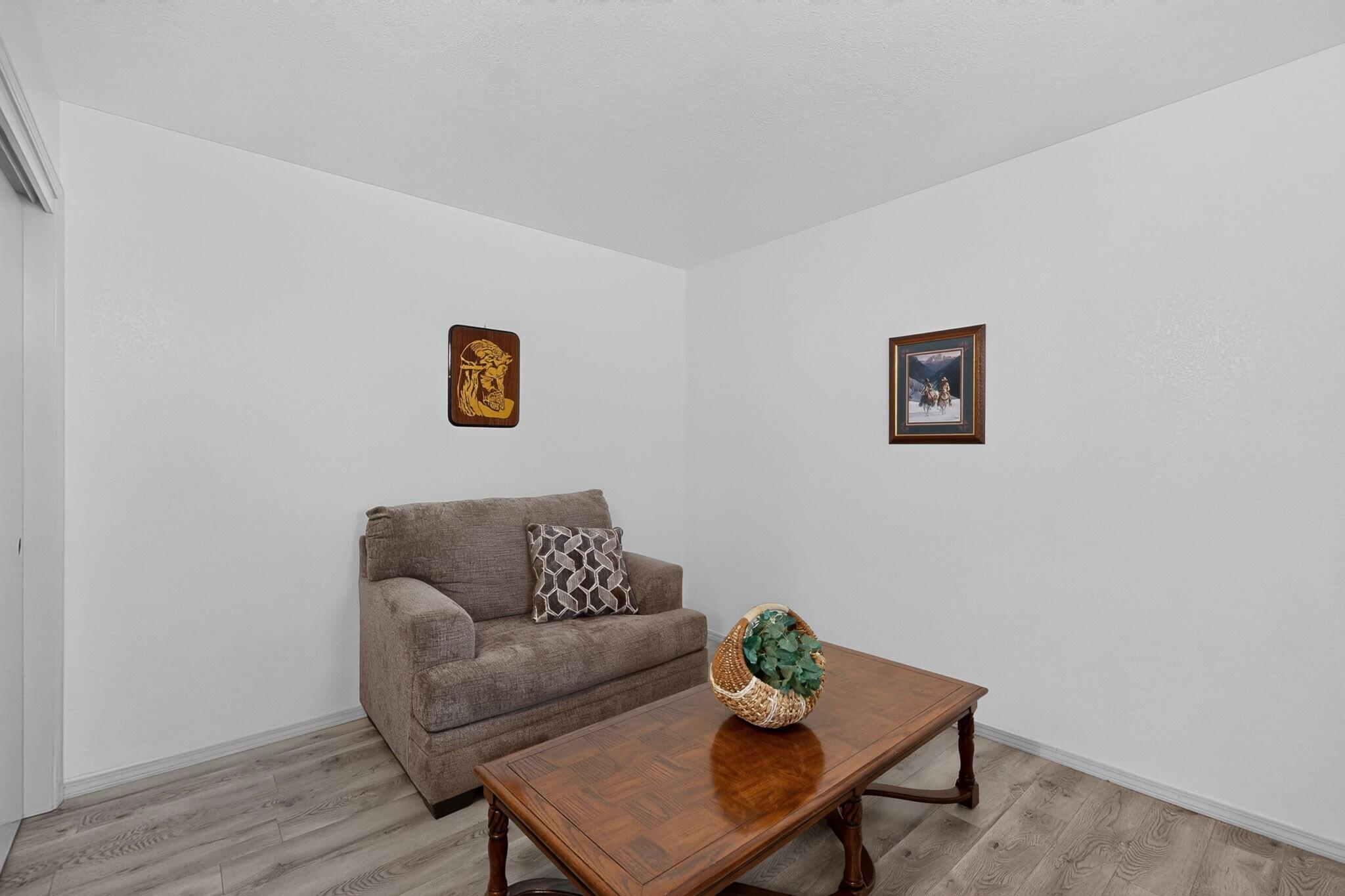 Photo 12 — 316 Palmer Park Drive NE