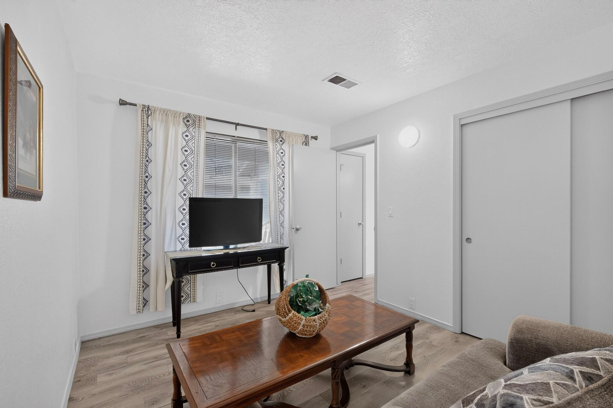 Photo 10 — 316 Palmer Park Drive NE