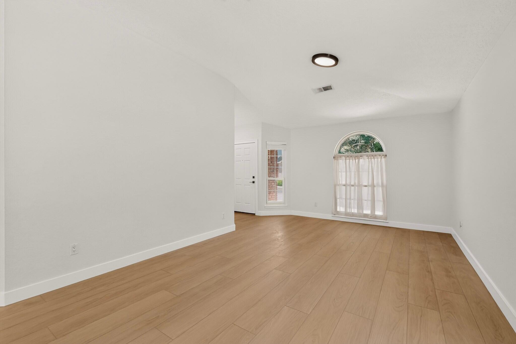 Photo 7 — 7008 Westford Place NW