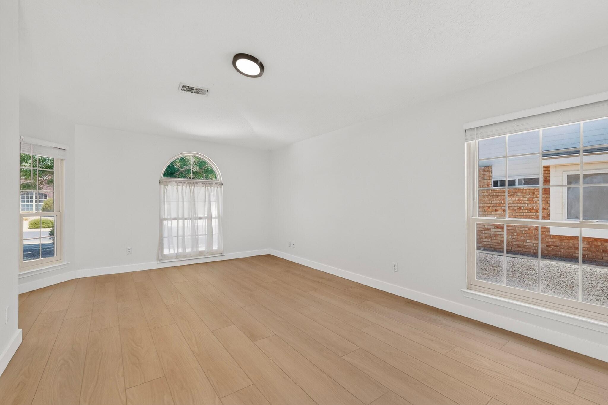 Photo 8 — 7008 Westford Place NW
