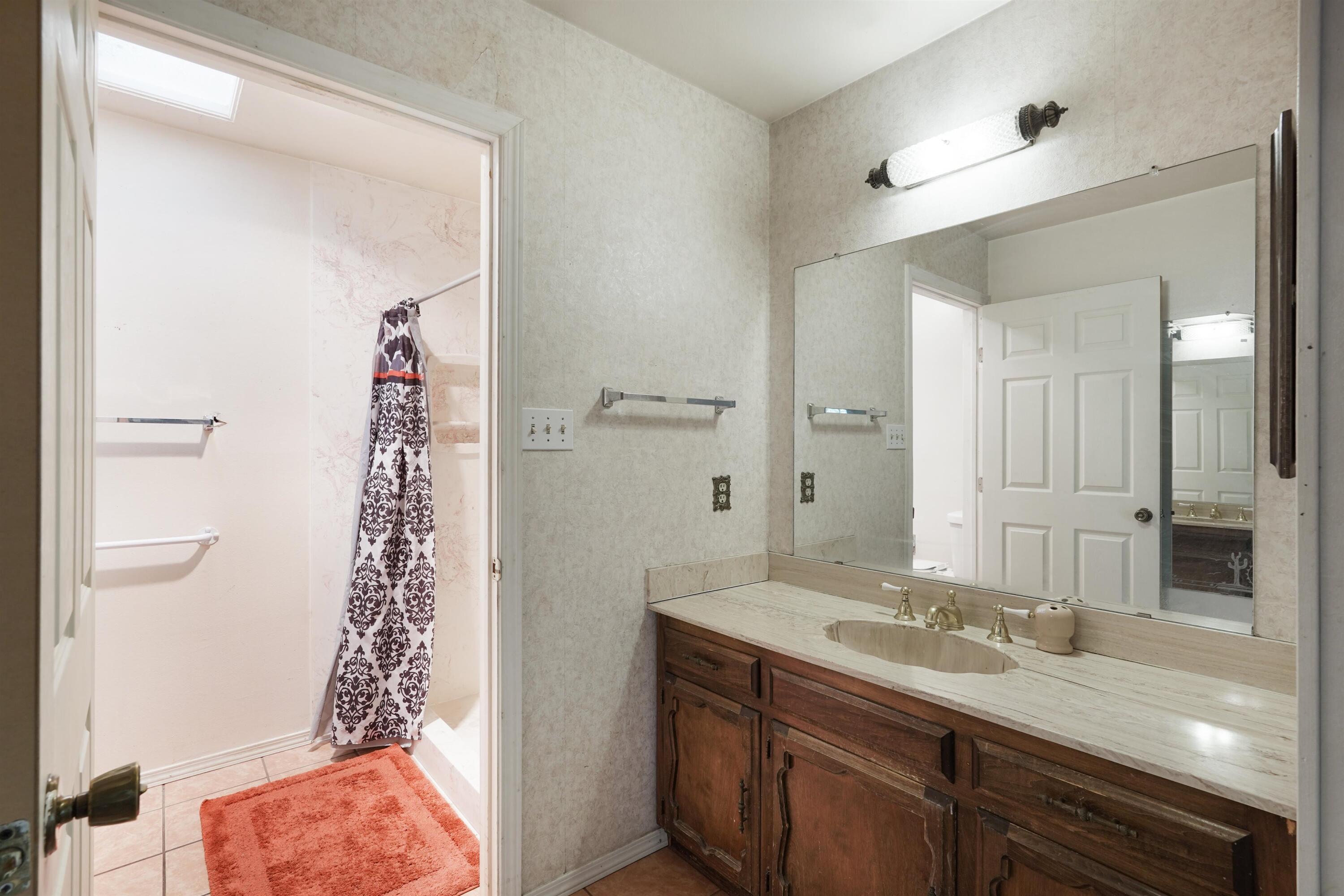Photo 8 — 7205 Luella Anne Drive NE