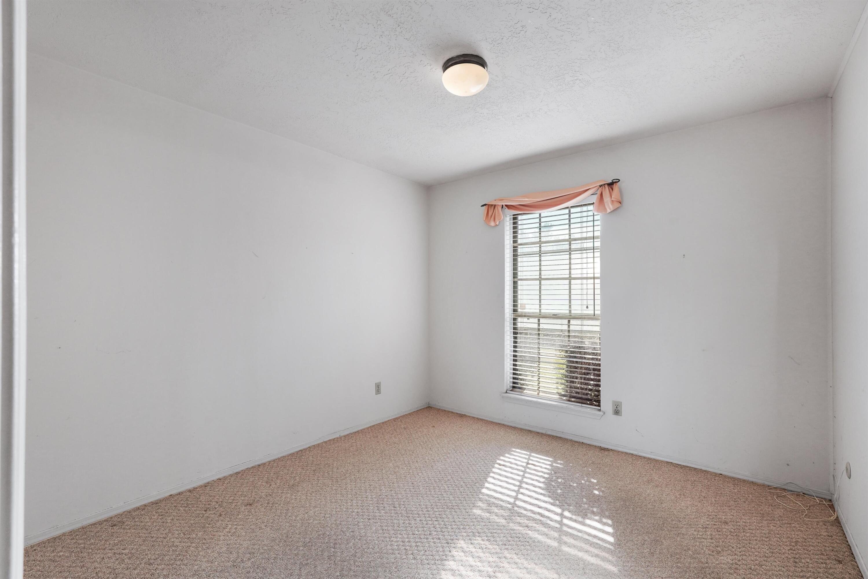 Photo 15 — 7205 Luella Anne Drive NE