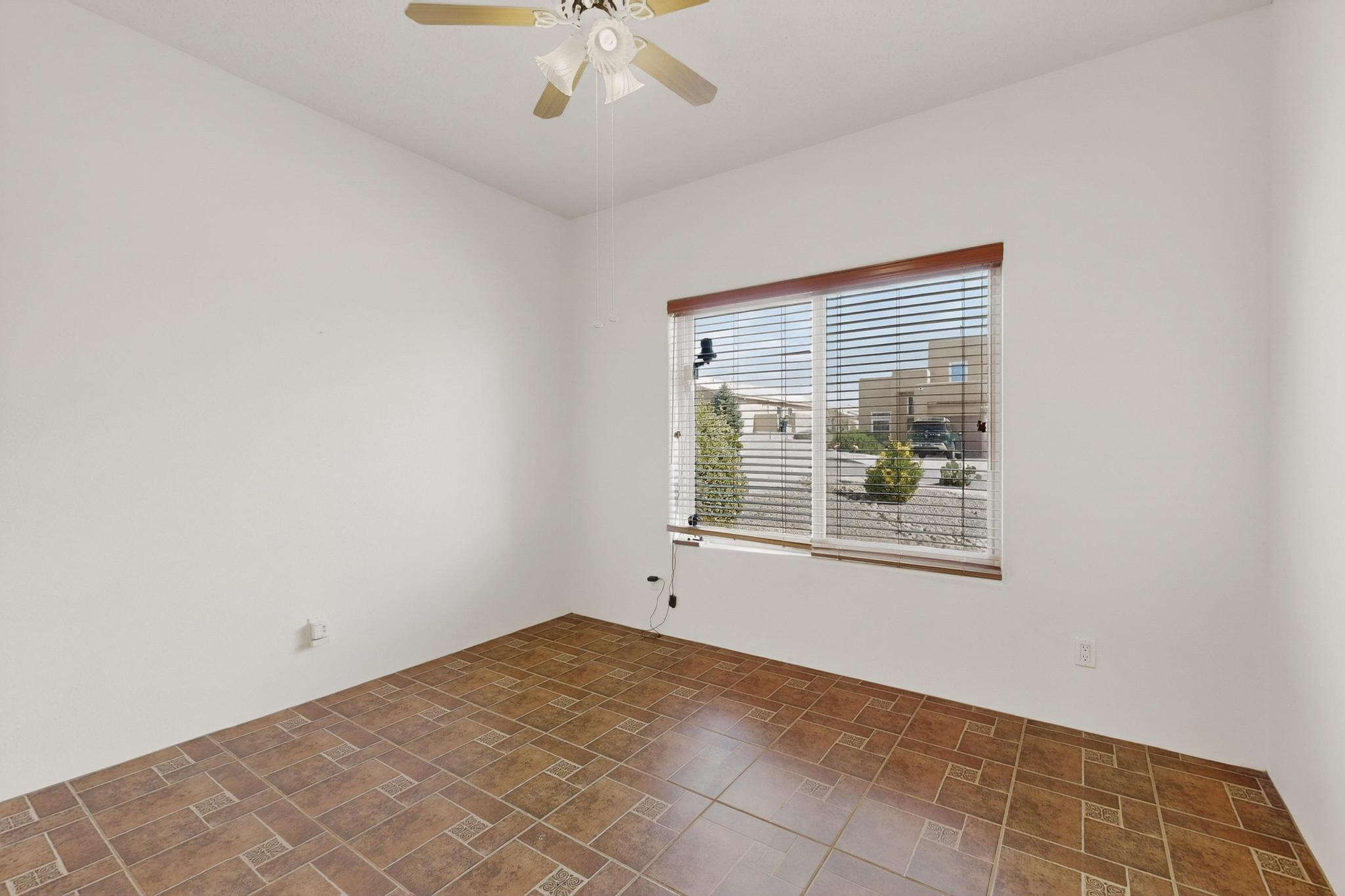 Photo 9 — 10517 Sorrento Drive NW
