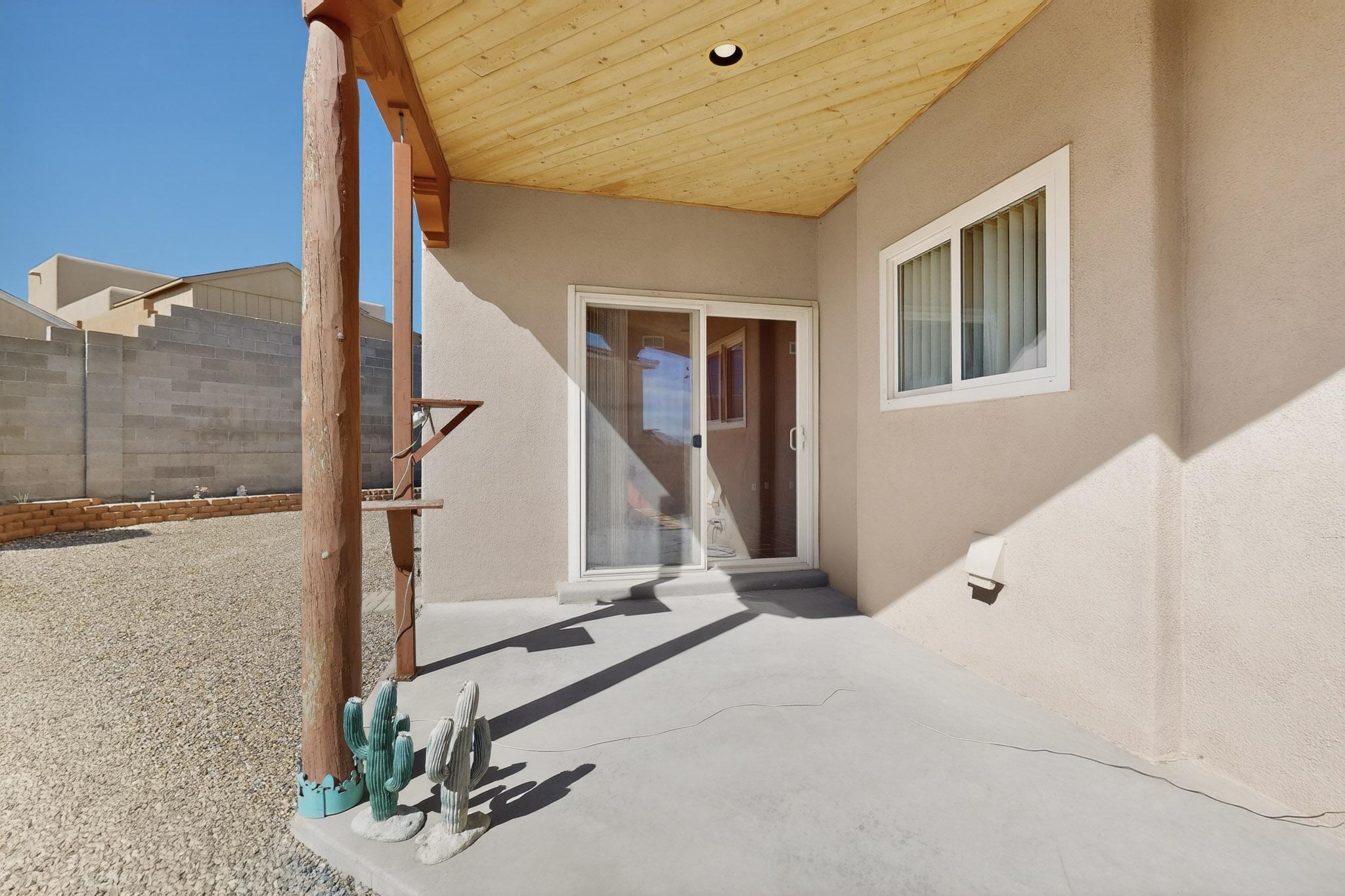 Photo 14 — 10517 Sorrento Drive NW