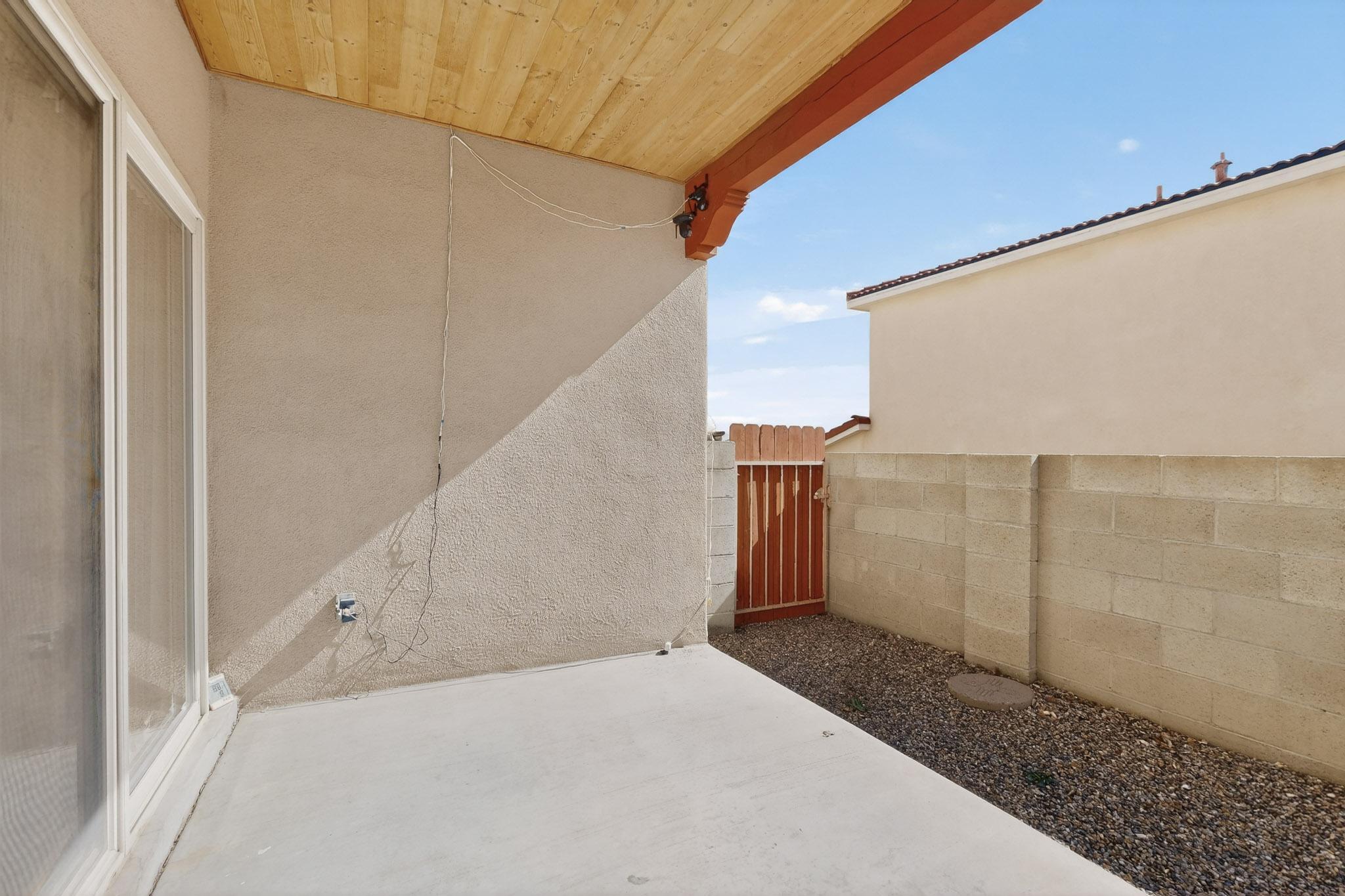 Photo 15 — 10517 Sorrento Drive NW