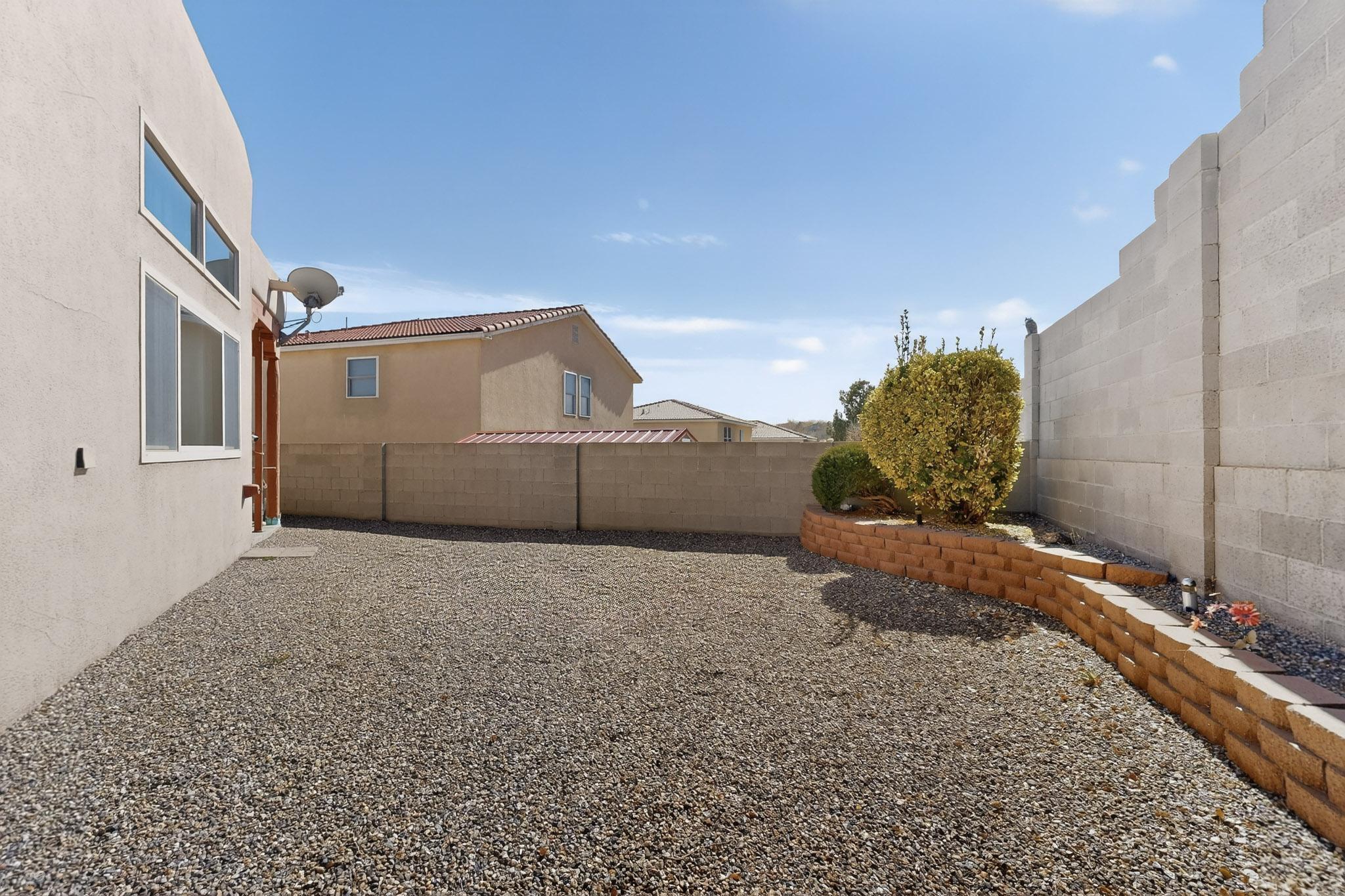 Photo 20 — 10517 Sorrento Drive NW