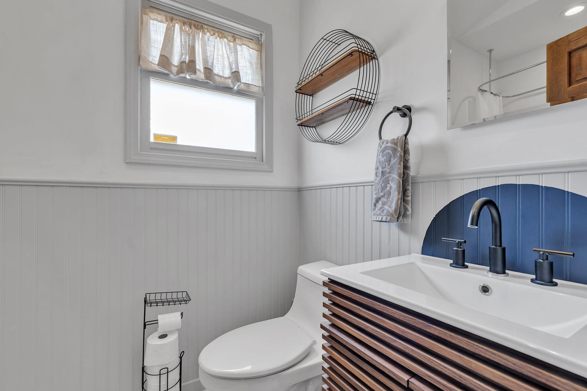 Photo 20 — 613 Iron Avenue SE
