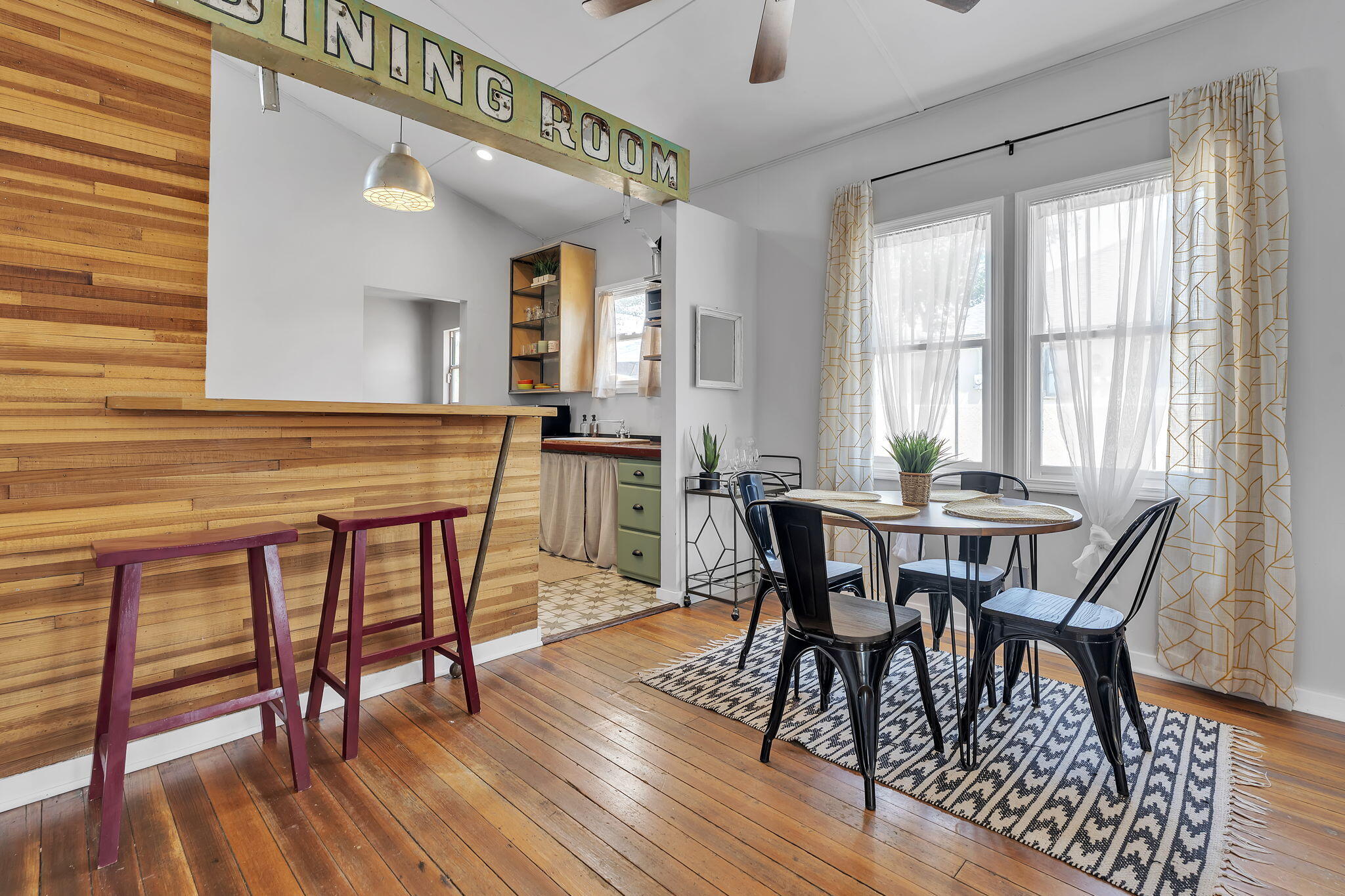 Photo 14 — 613 Iron Avenue SE