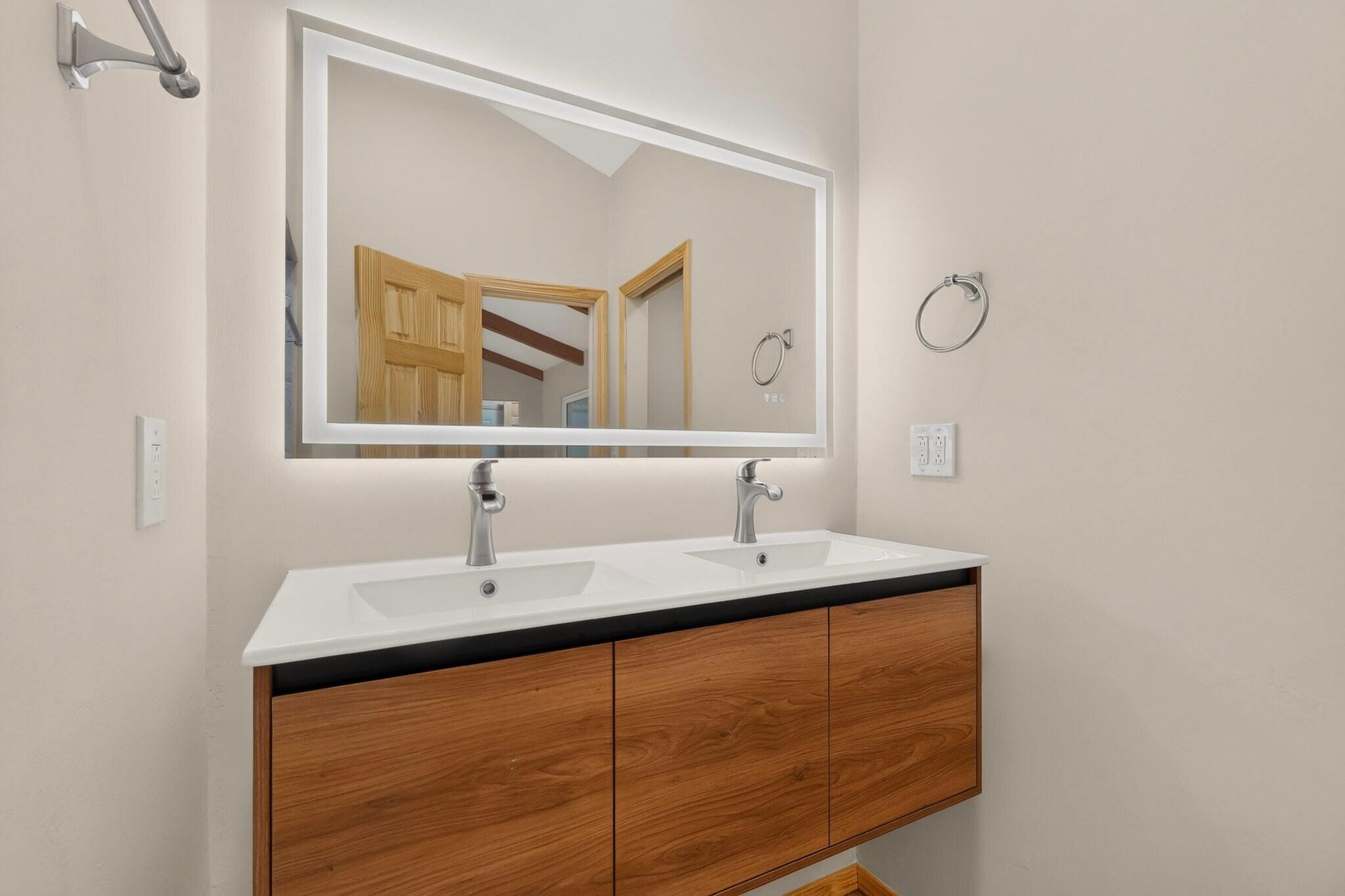 Photo 3 — 6317 Mossman Place NE