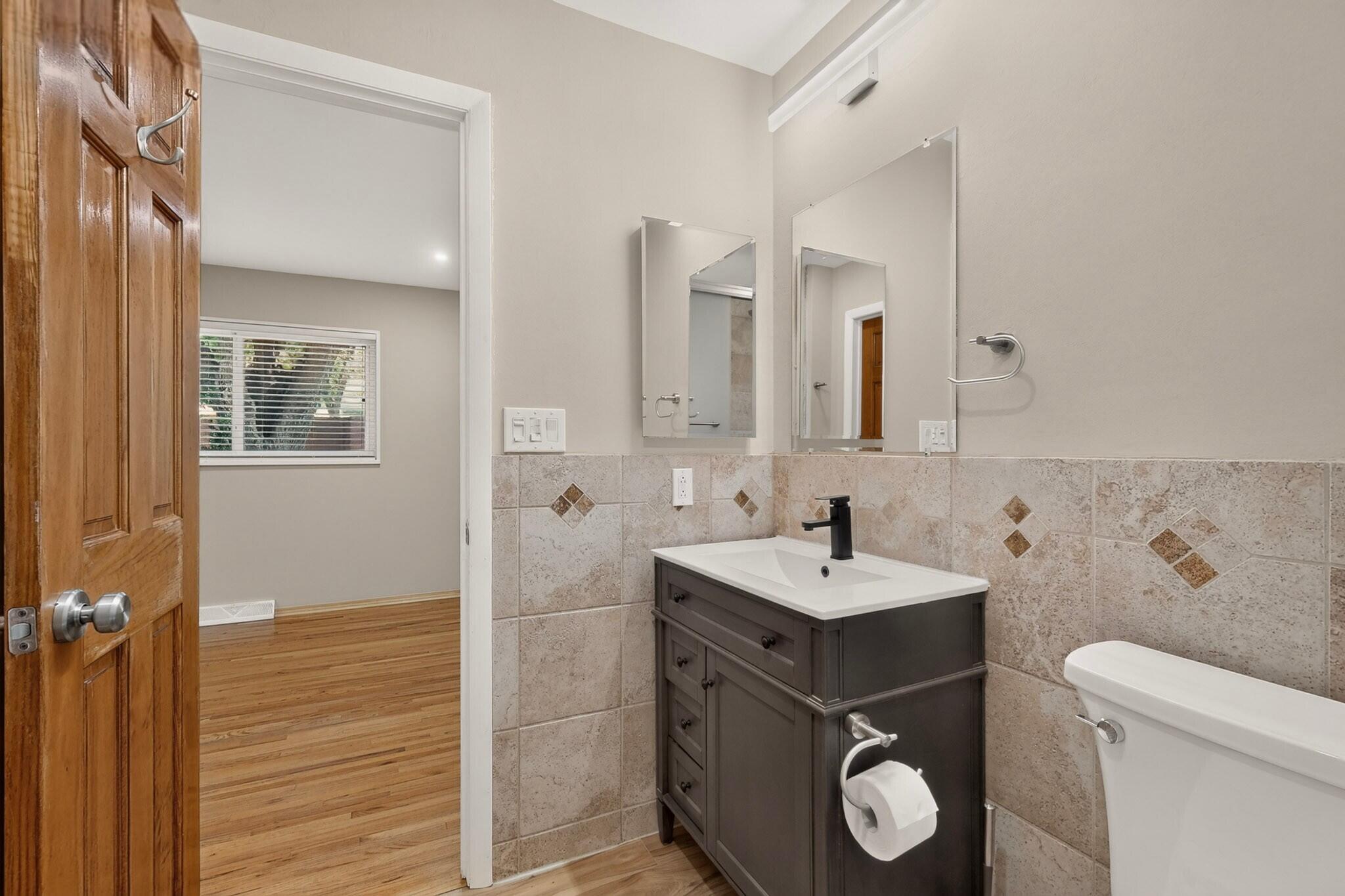 Photo 13 — 6317 Mossman Place NE
