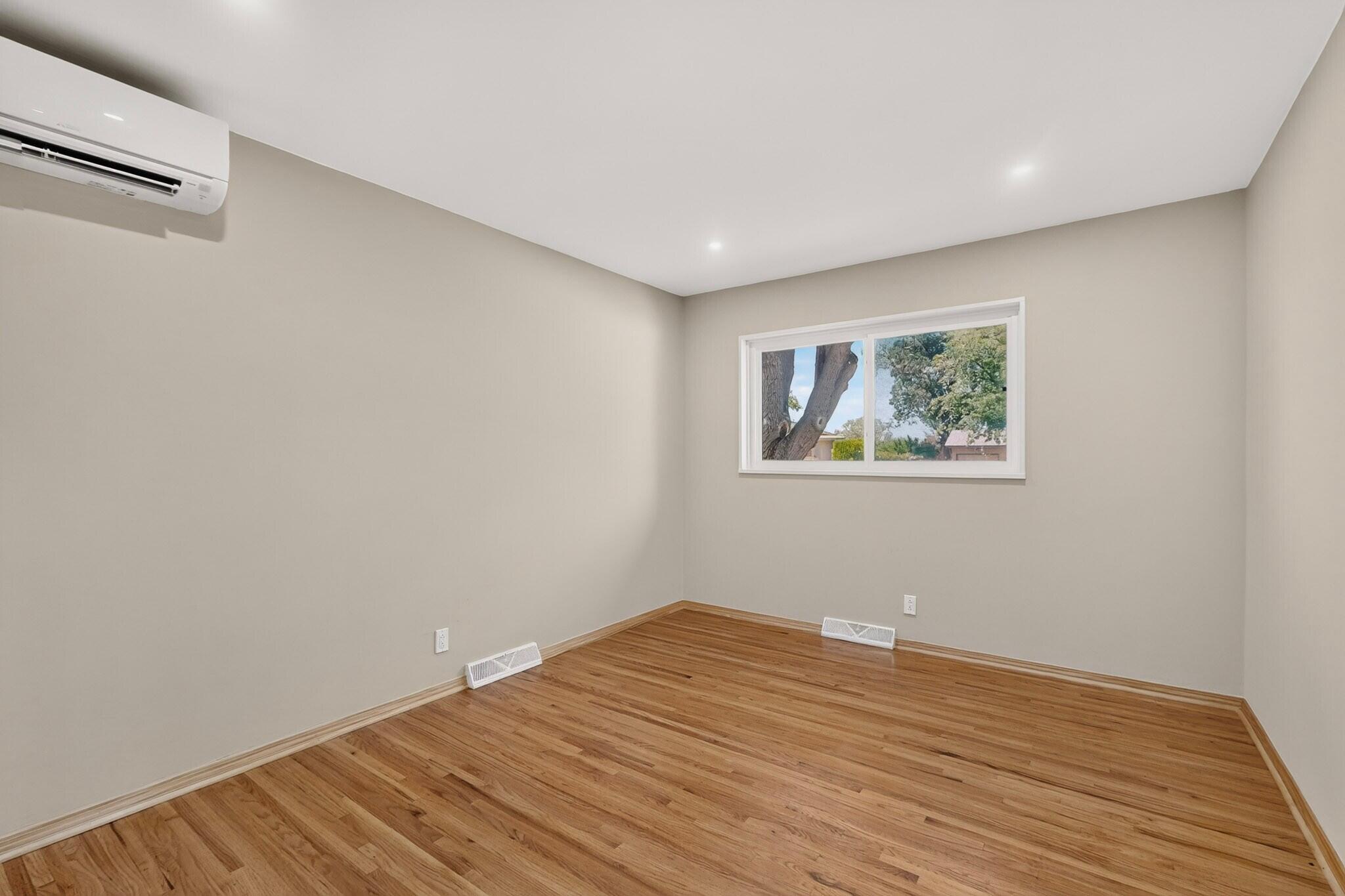 Photo 16 — 6317 Mossman Place NE