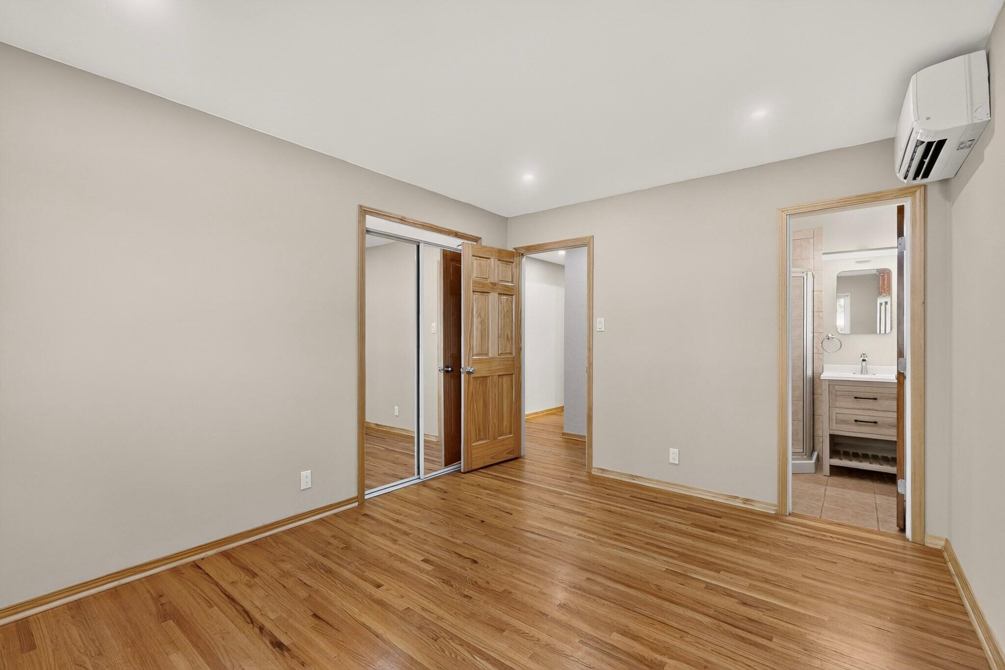 Photo 19 — 6317 Mossman Place NE
