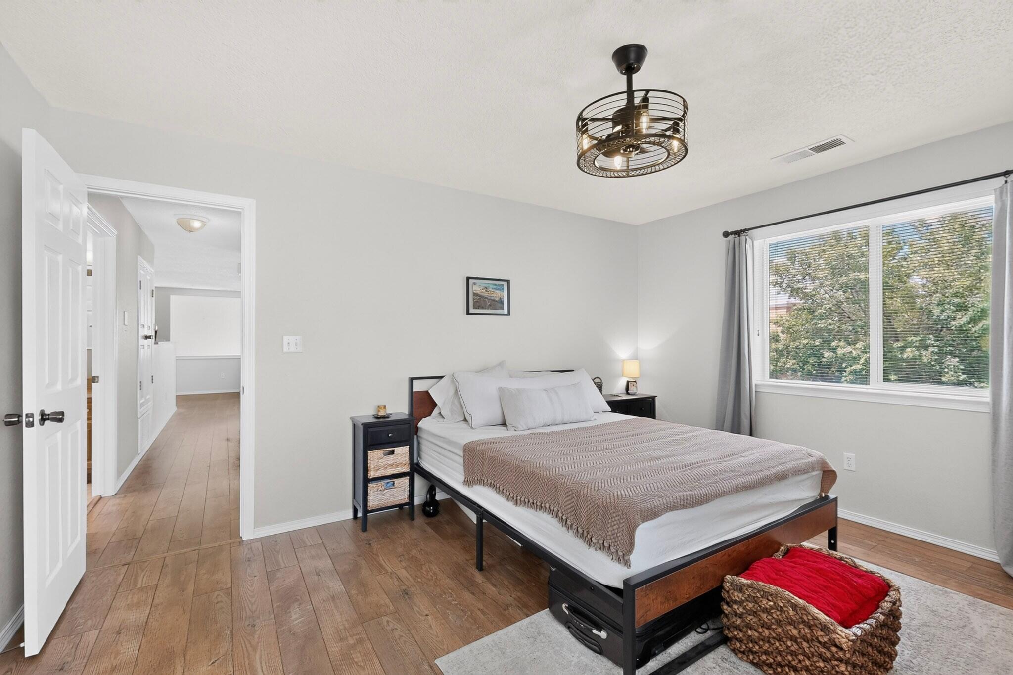 Photo 19 — 4701 Morris Street NE 3904