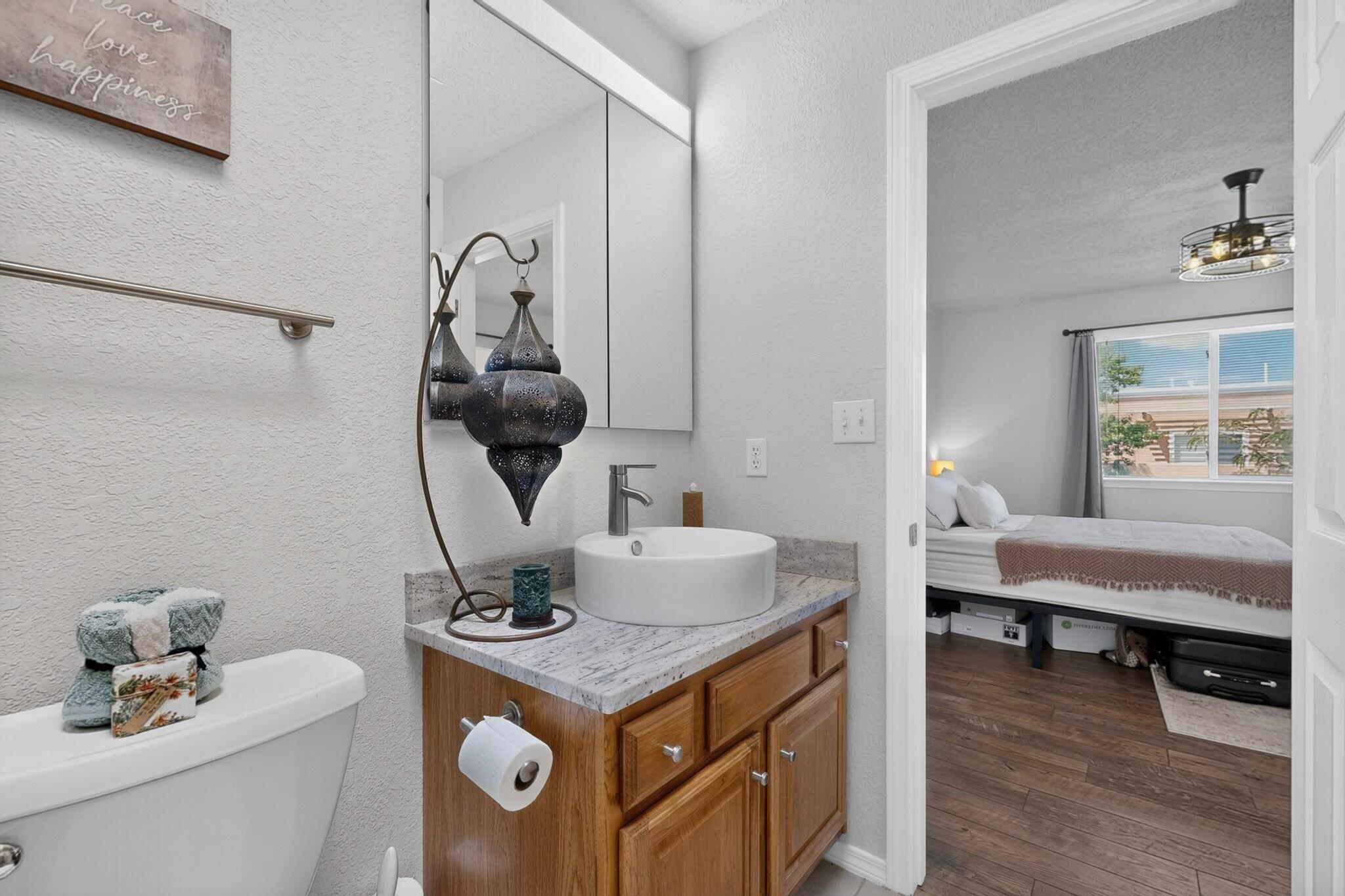 Photo 16 — 4701 Morris Street NE 3904