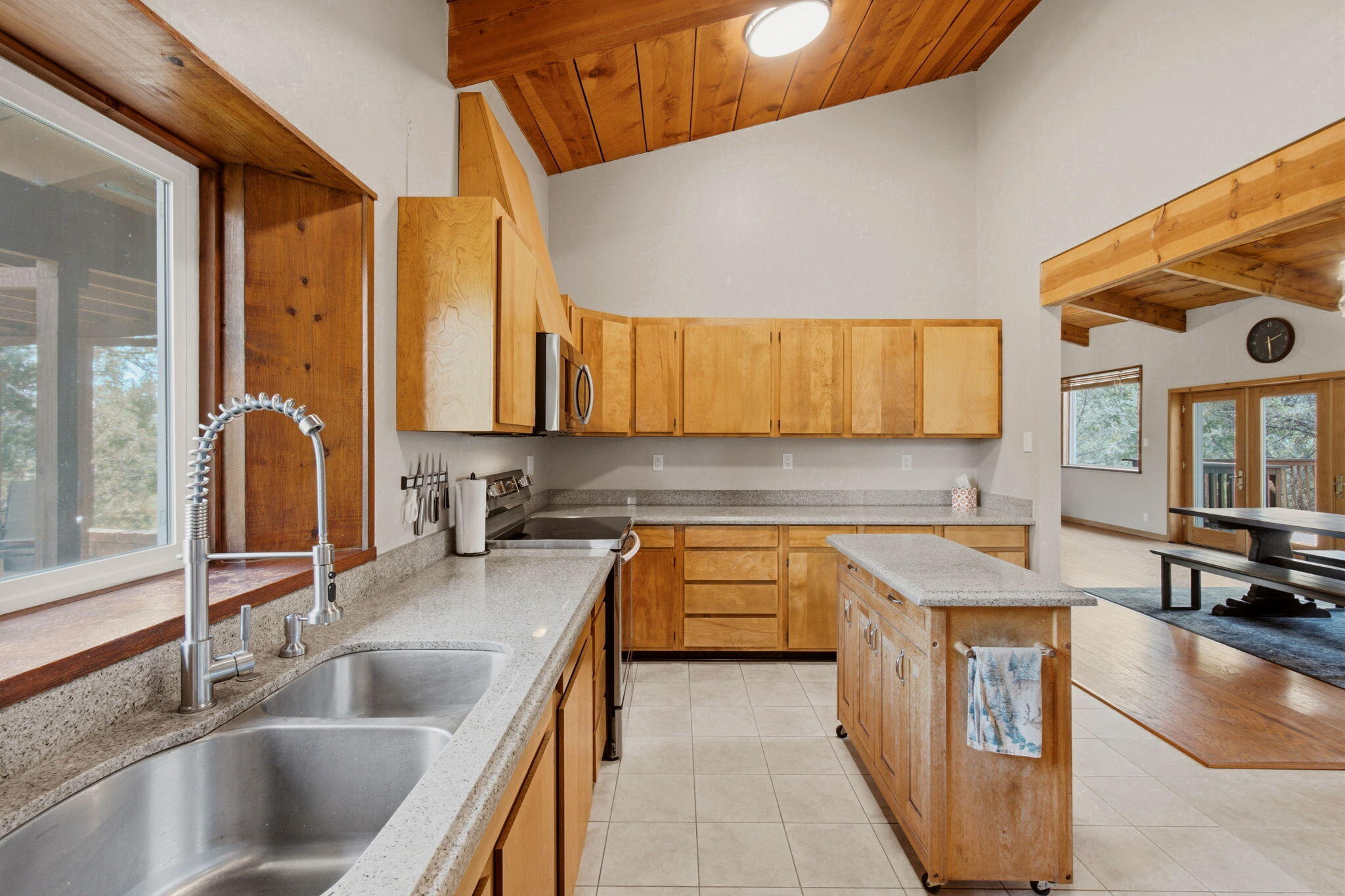 Photo 2 — 54 Baillo Drive