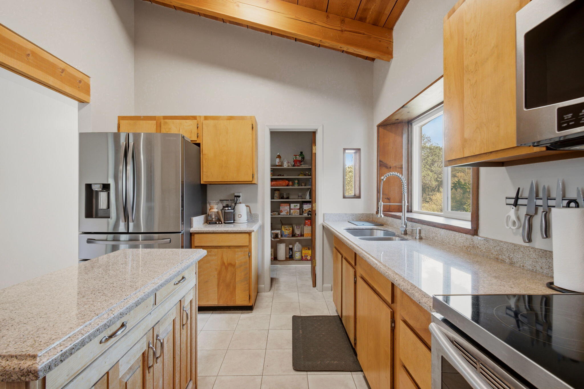 Photo 4 — 54 Baillo Drive