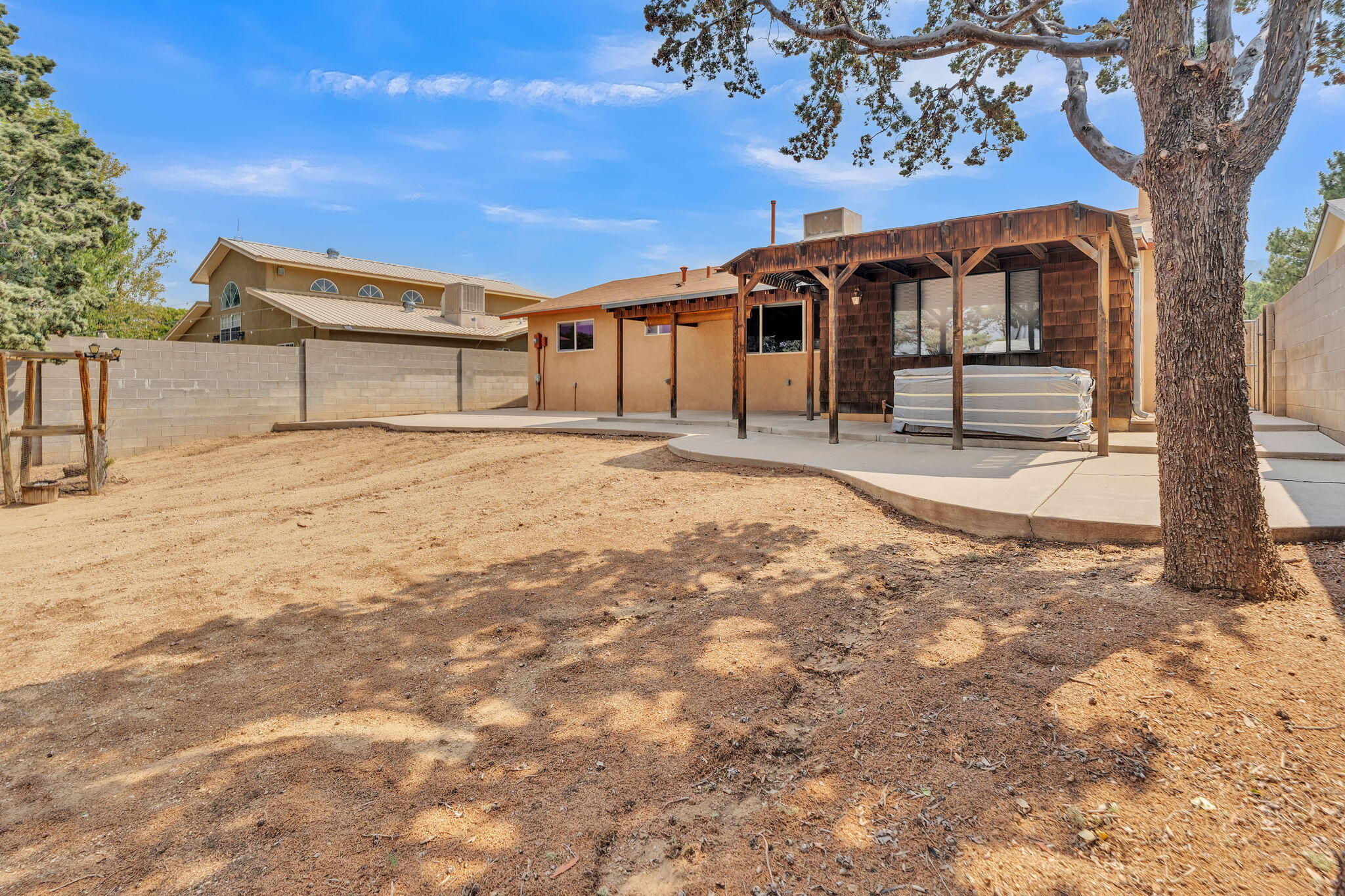 Photo 20 — 2445 Algodones Street NE