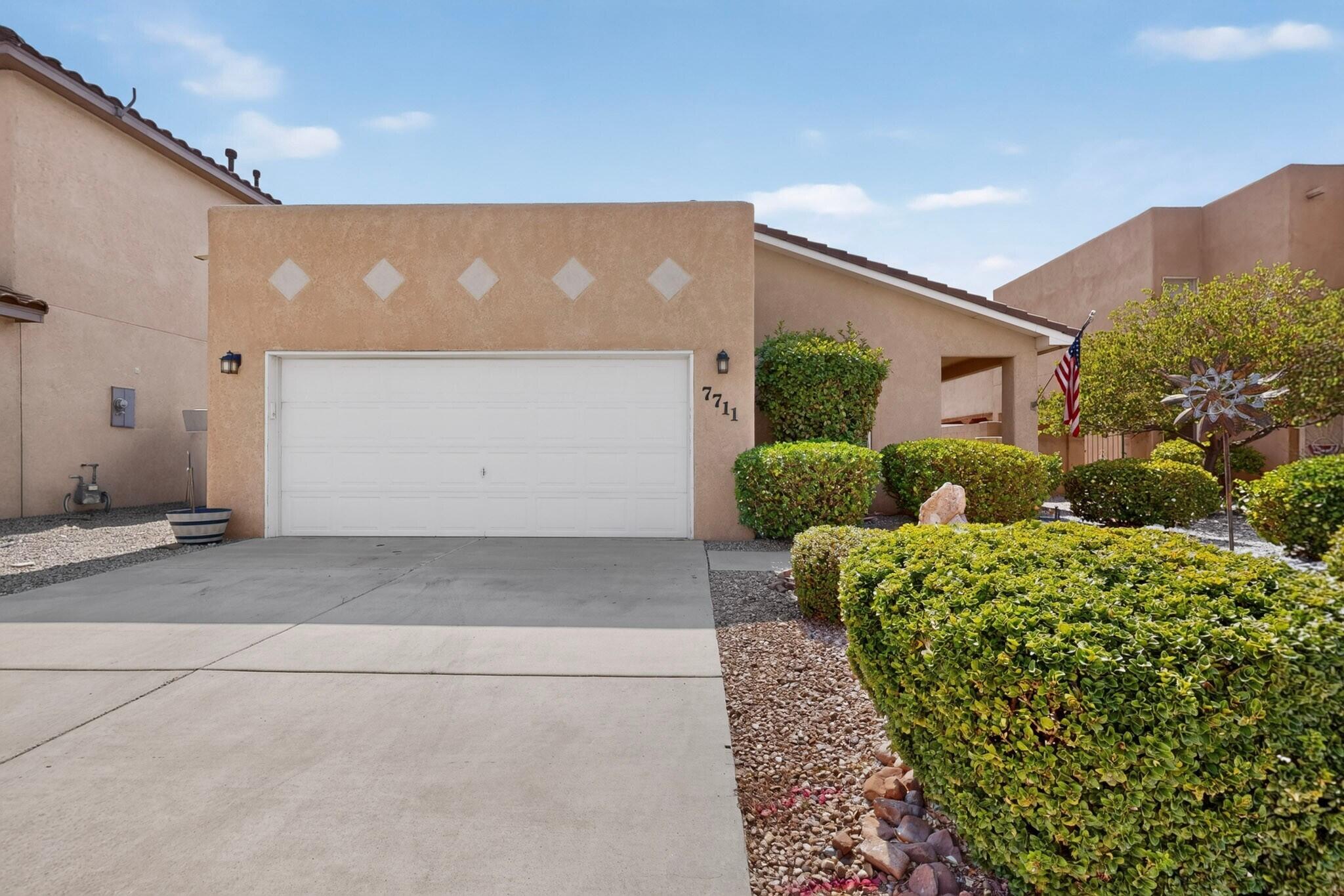 7711 Calle Armonia NE, Albuquerque, NM 87113
