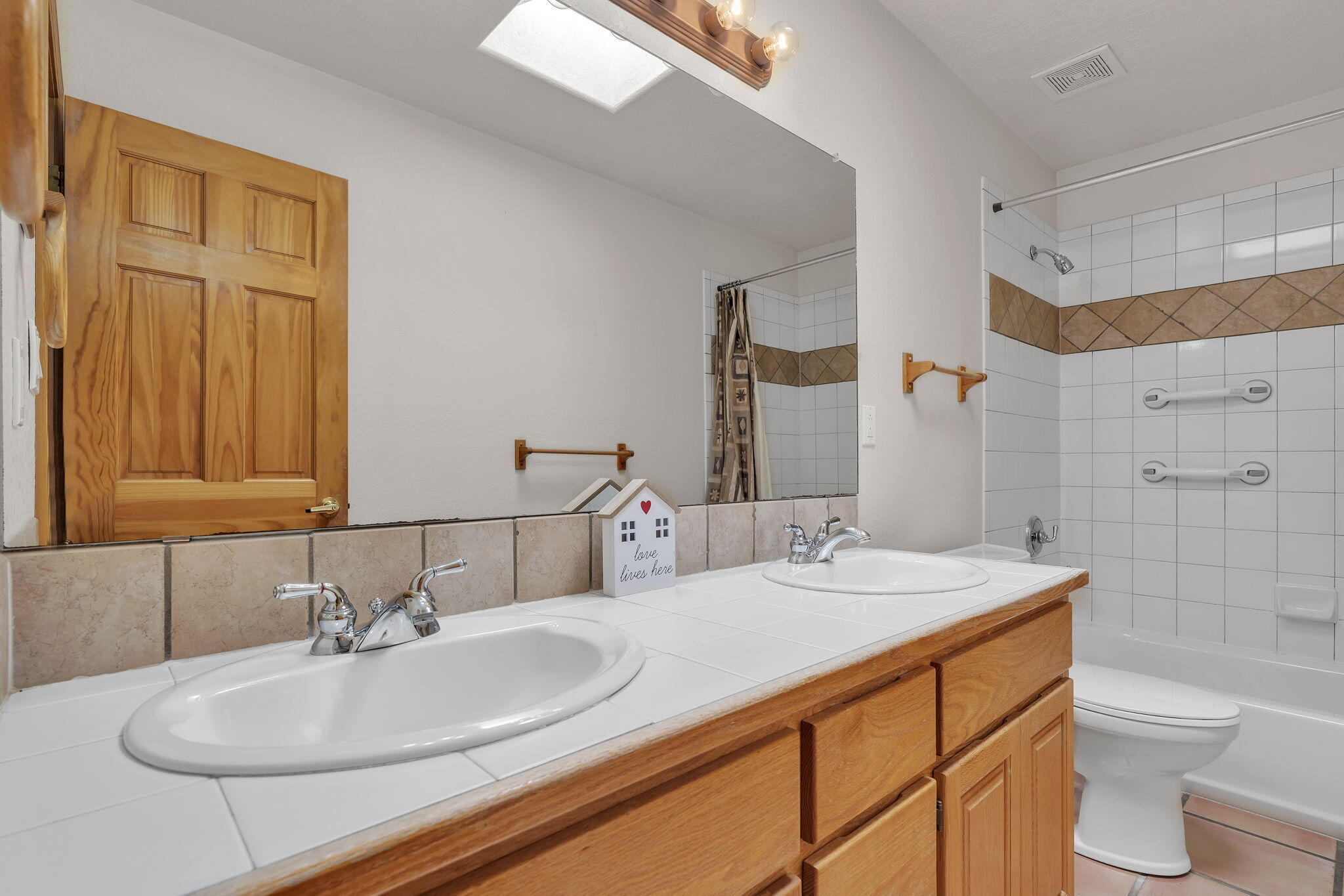 Photo 4 — 115 El Rey Drive NW