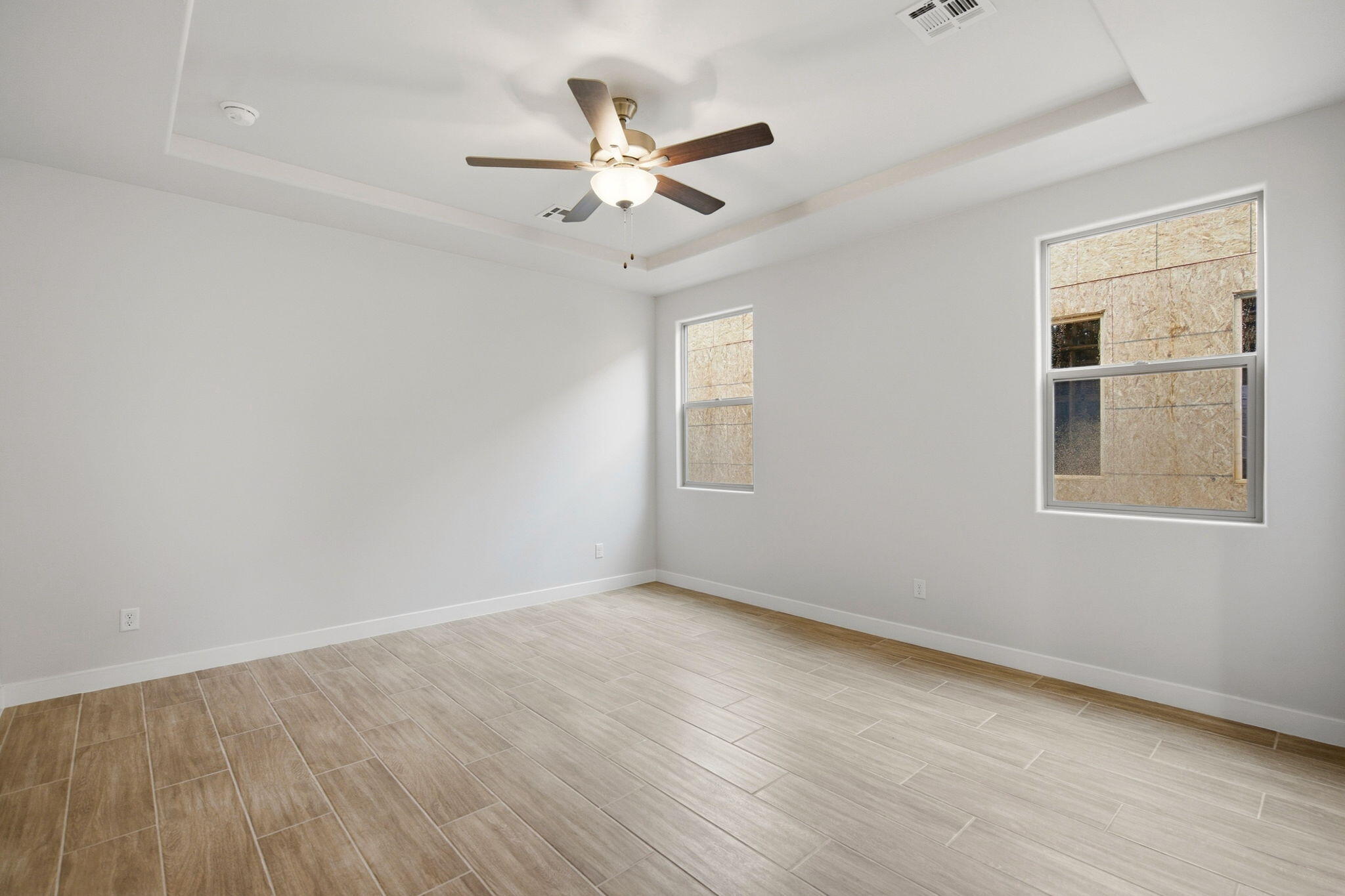 Photo 4 — 403 Spanish Walk Place NW