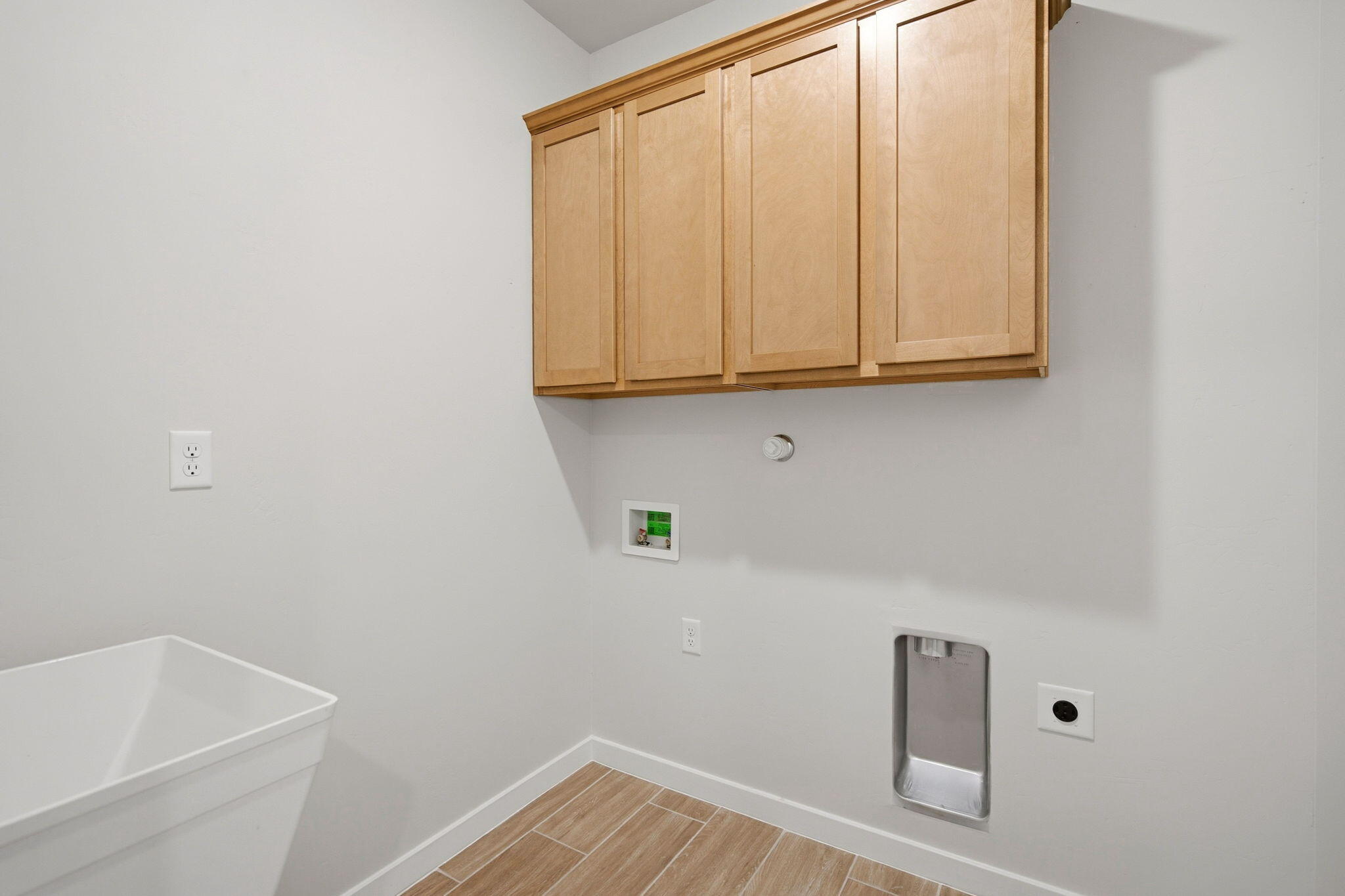 Photo 13 — 403 Spanish Walk Place NW