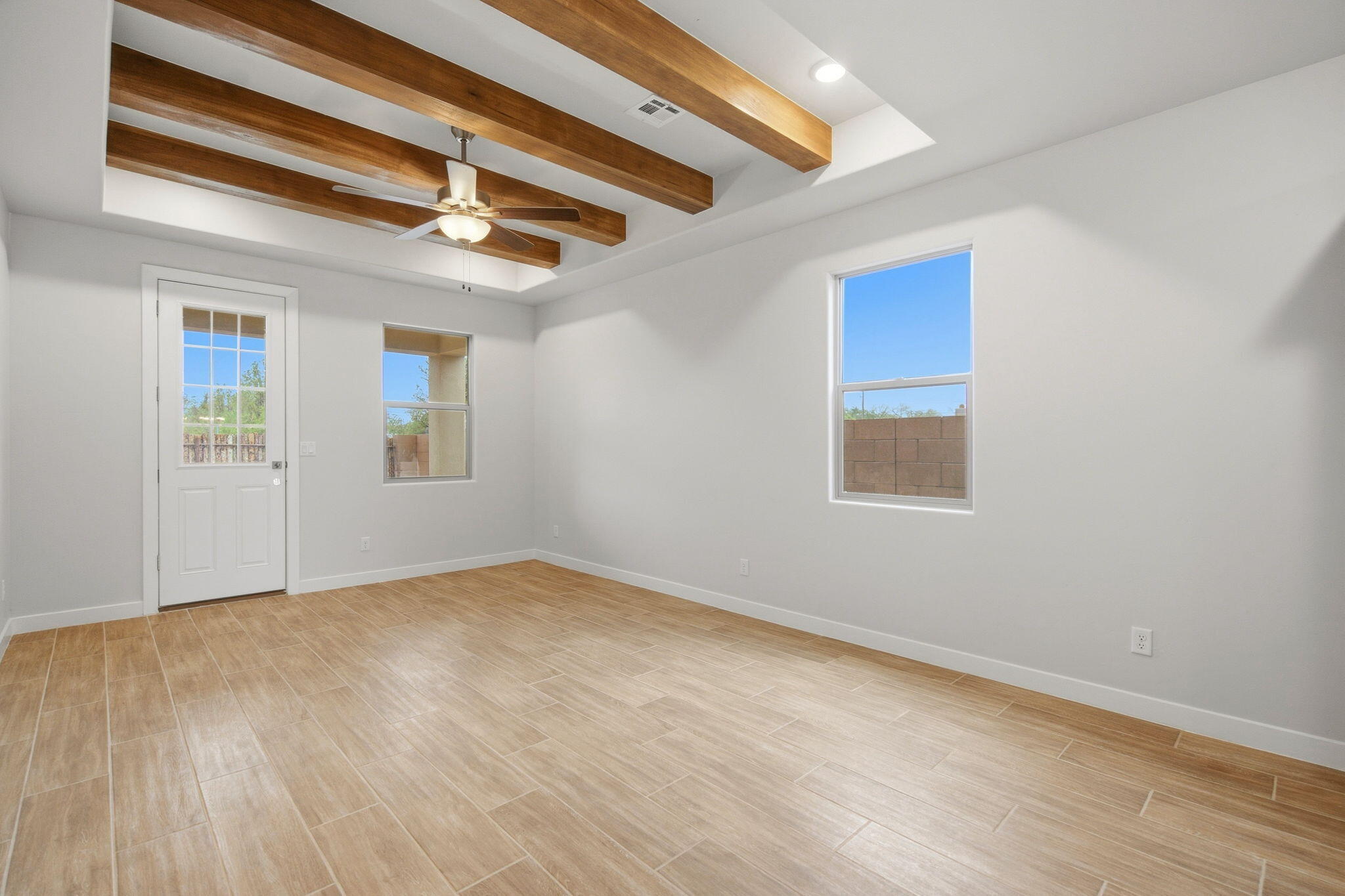 Photo 18 — 403 Spanish Walk Place NW